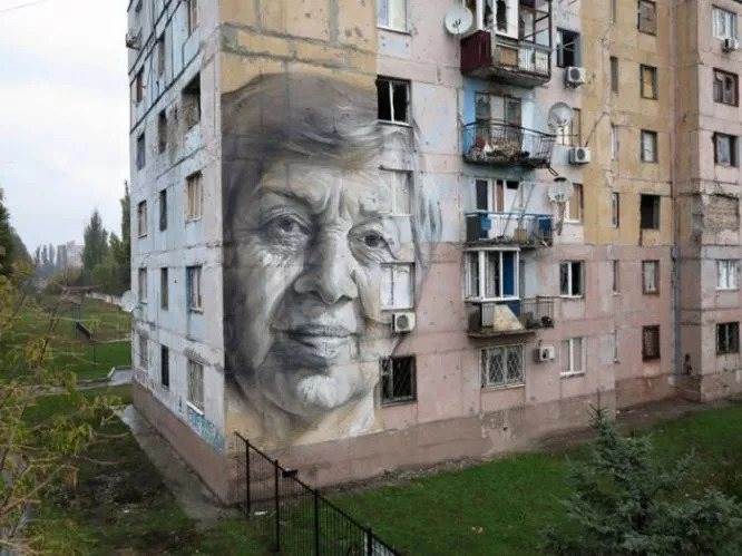 Гигантские лица. Life-style