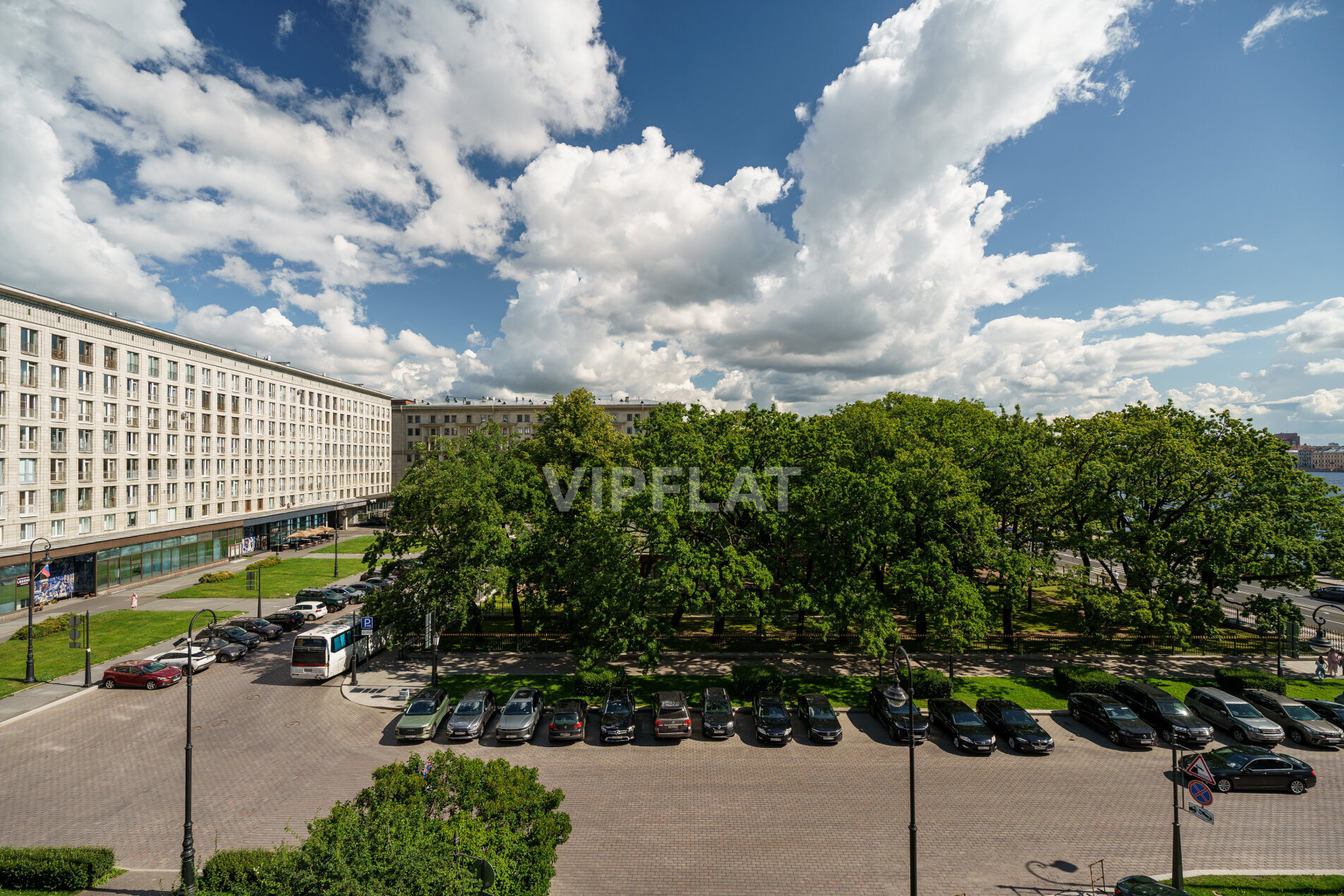 Продажа квартиры 152м² 'Доходный дом Н.Н.Романова' Петровская наб., 2