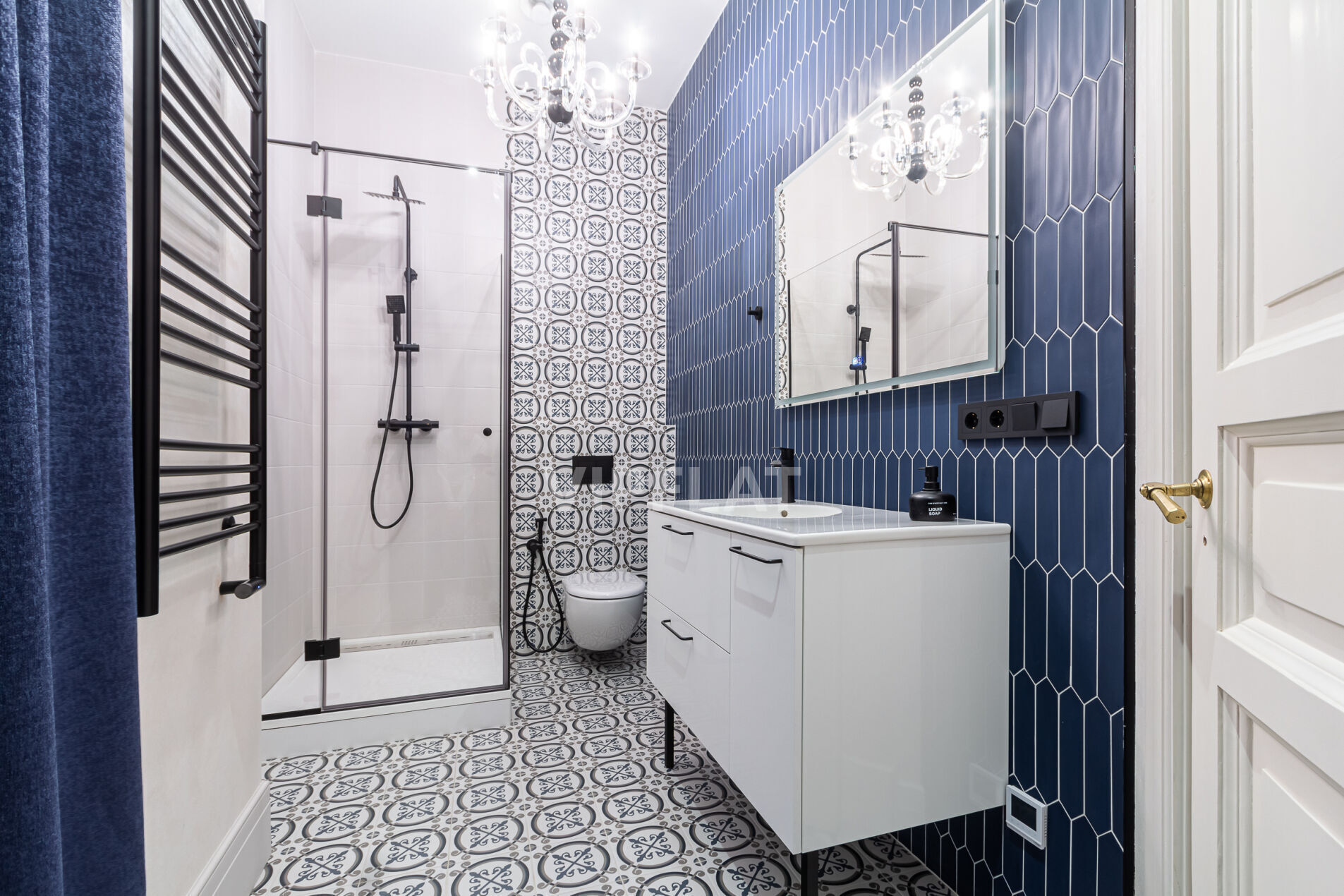 Элегантная ванная комната Продажа квартиры 152м² 'Доходный дом Н.Н.Романова' Петровская наб., 2