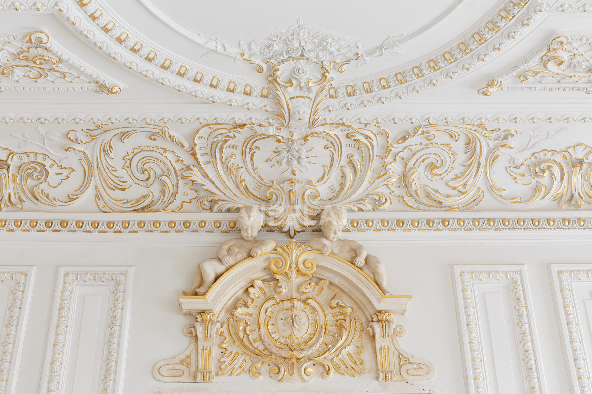 Богатый лепной декор Продажа квартиры 515м² 'Три грации' Захарьевская ул., 41