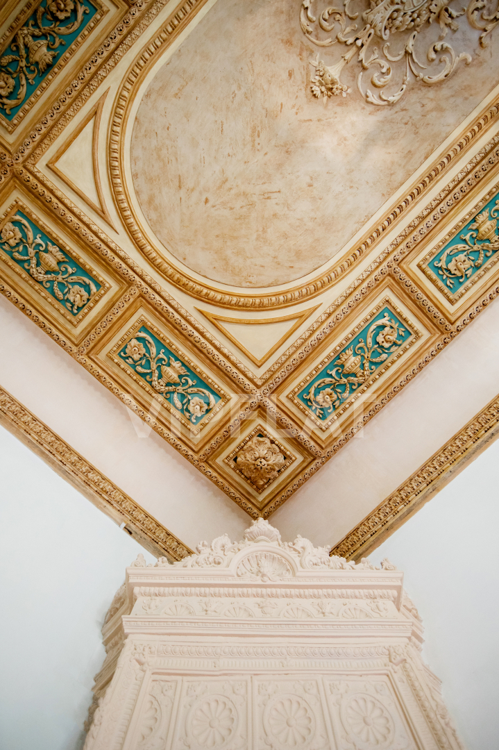 Изразцовые печи Продажа квартиры 515м² 'Три грации' Захарьевская ул., 41