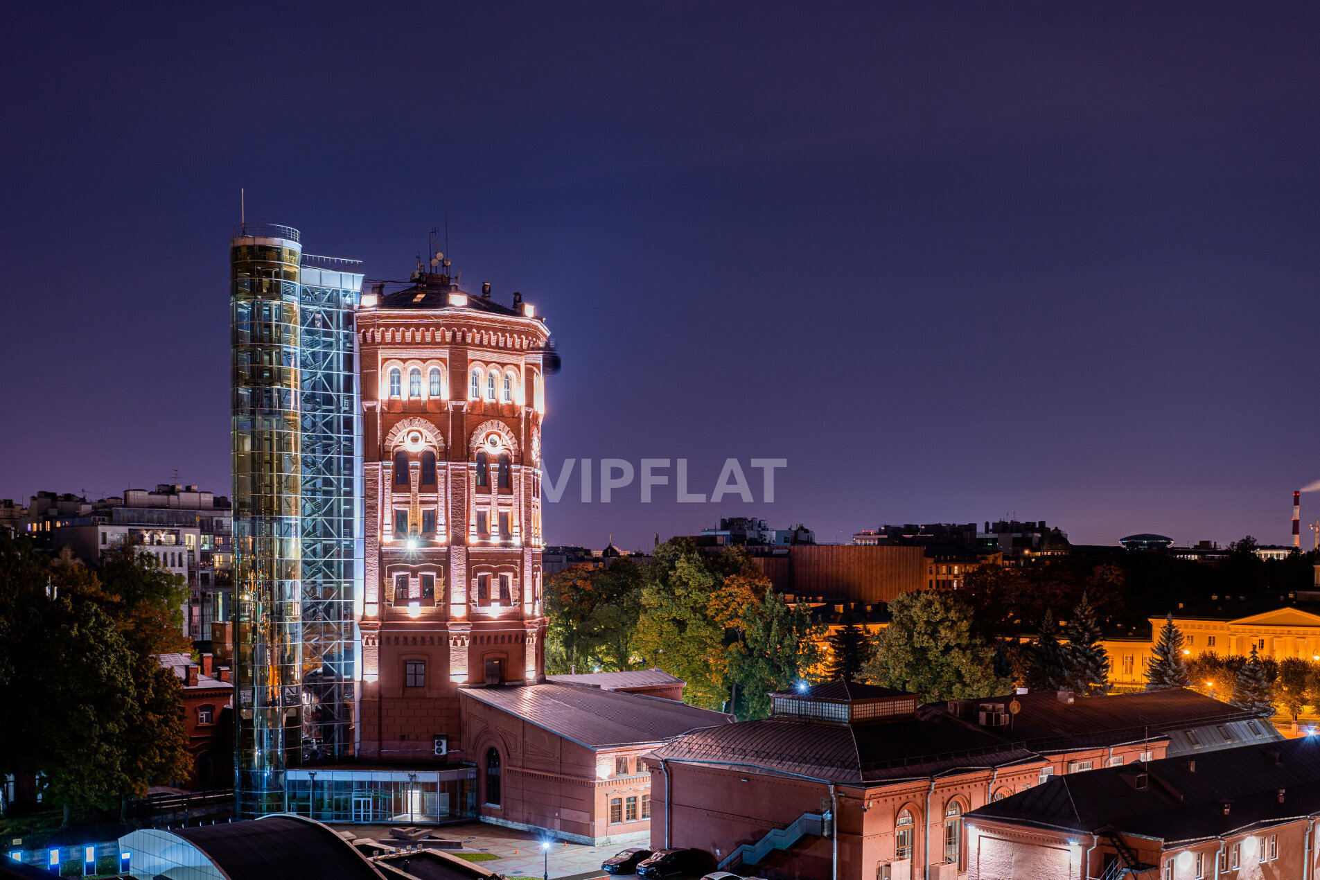 Вид на дом и Башню Водоканала Продажа квартиры 170м² 'Шпалерная, 60' Таврическая ул., д. 43