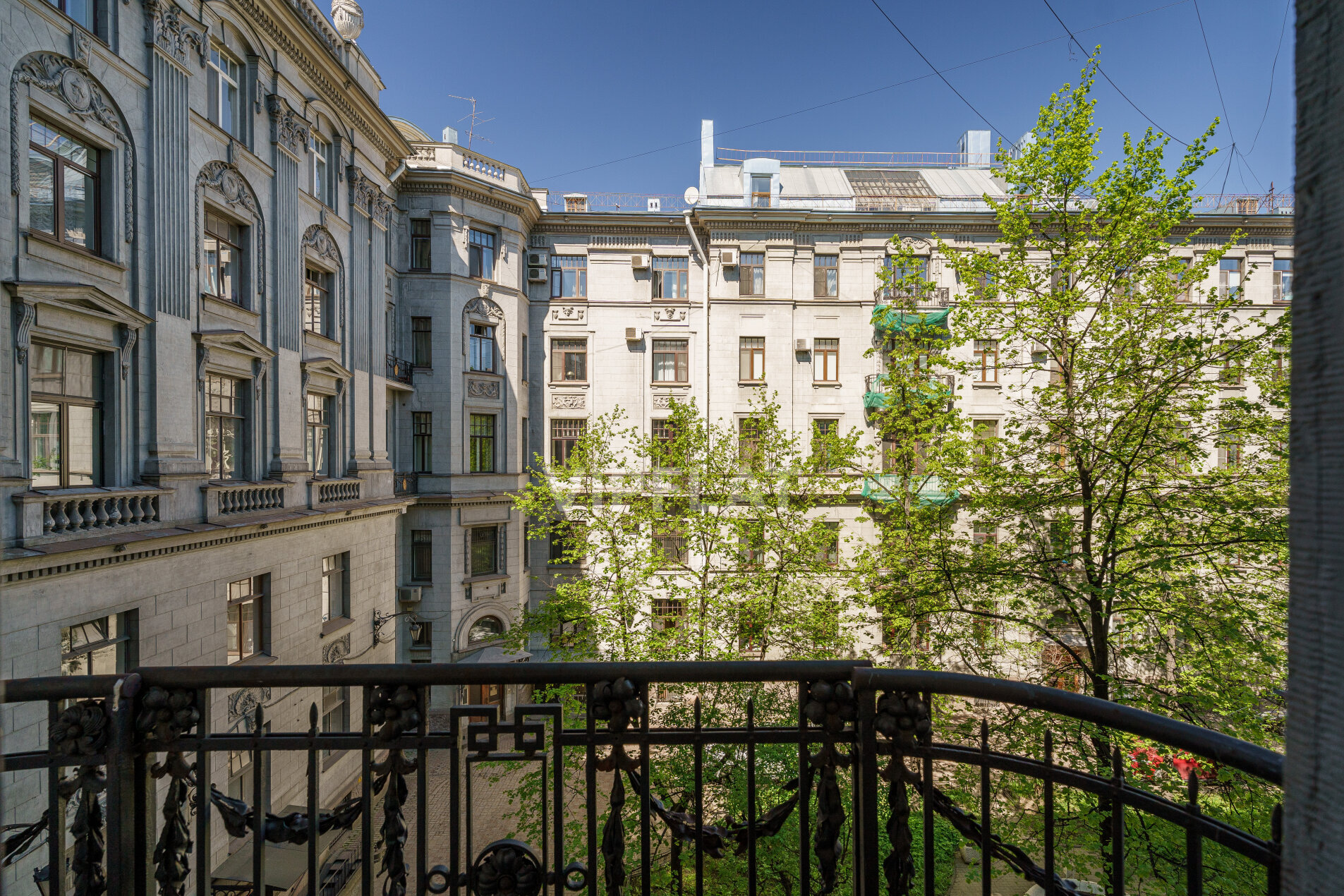 Продажа квартиры 196м² 'Дом Бенуа' Каменноостровский пр., 26-28