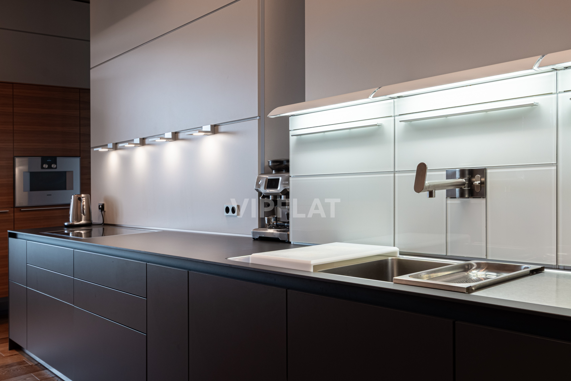 Современная кухня Продажа квартиры 227м² 'Смольный проспект' Смольный пр., 17