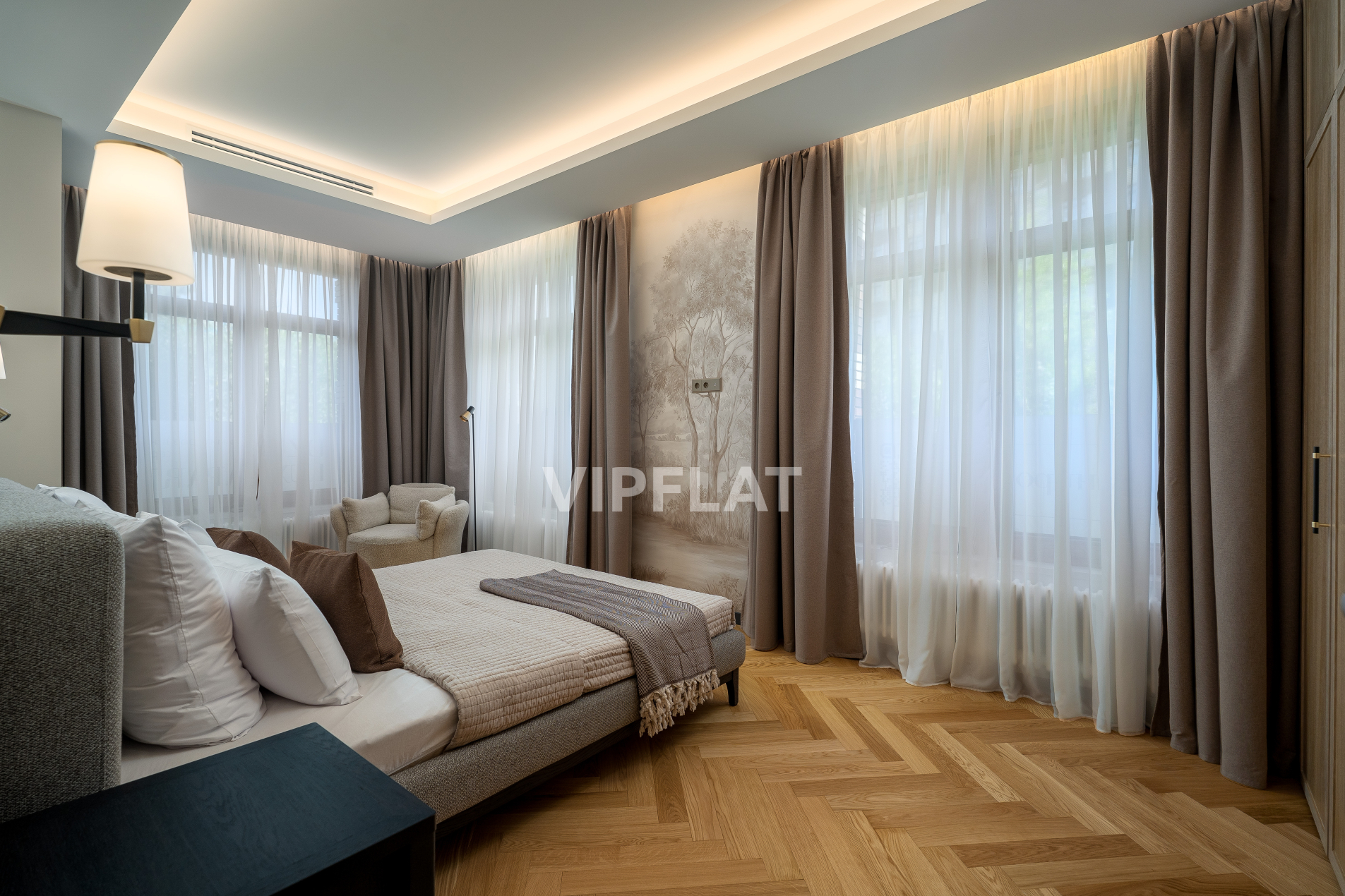 Продажа квартиры 132.3м² 'Neva Haus' Петровский пр., 9-11