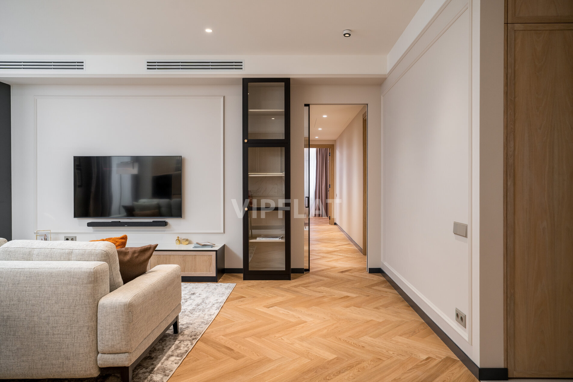 Продажа квартиры 132.3м² 'Neva Hаus' Петровский пр., 9-11 Продажа квартиры 132.3м² 'Neva Hаus' Петровский пр., 9-11