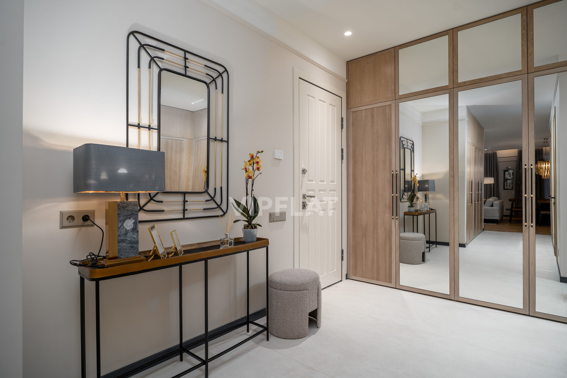 Продажа квартиры 132.3м² 'Neva Hаus' Петровский пр., 9-11 Продажа квартиры 132.3м² 'Neva Hаus' Петровский пр., 9-11