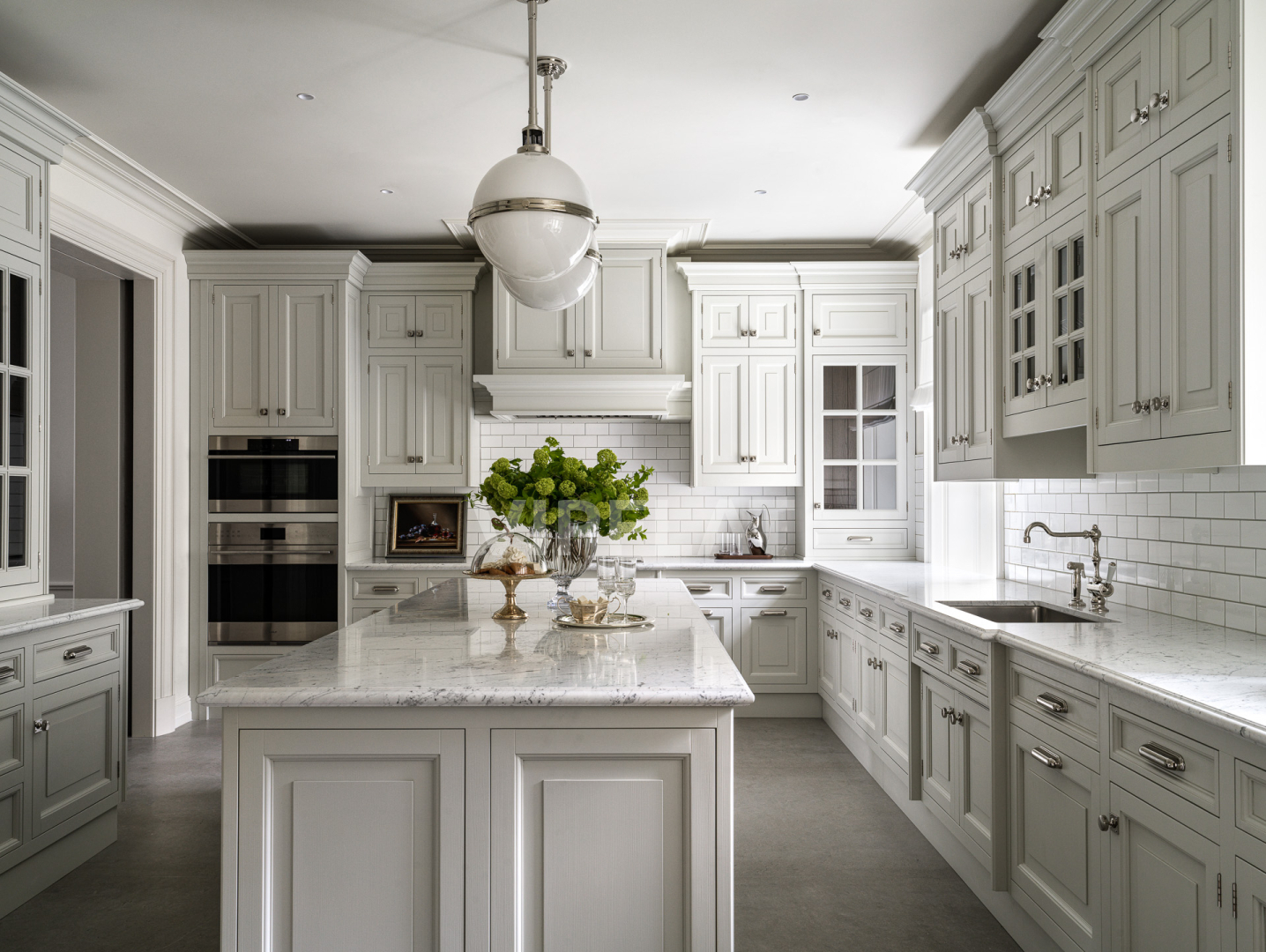 Кухня Продажа резиденции 357.4м² 'CHEVAL COURT' Конюшенная пл., 2