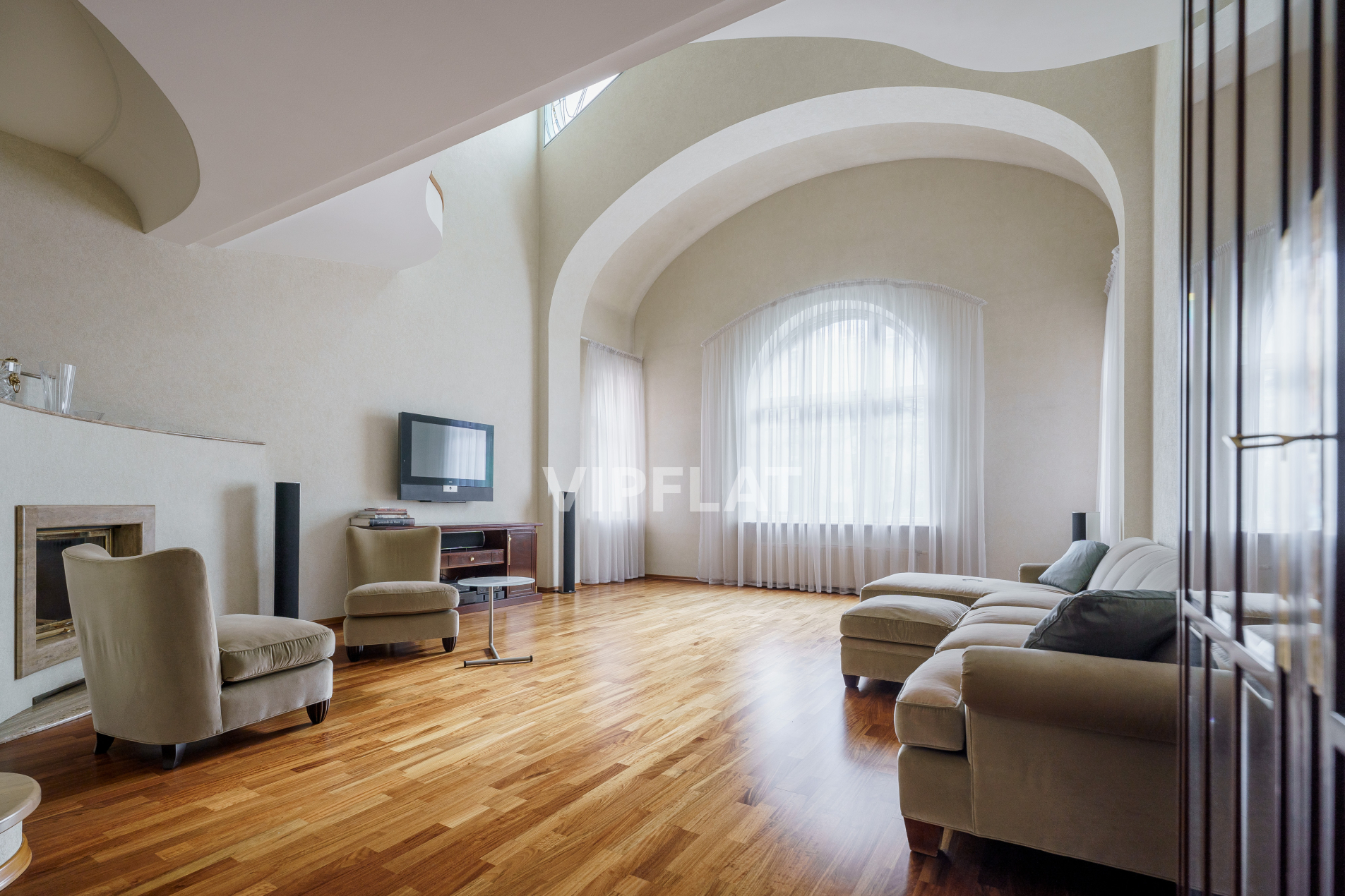 Продажа квартиры 308м² 'Особняк у Таврического' Очаковская ул., 6