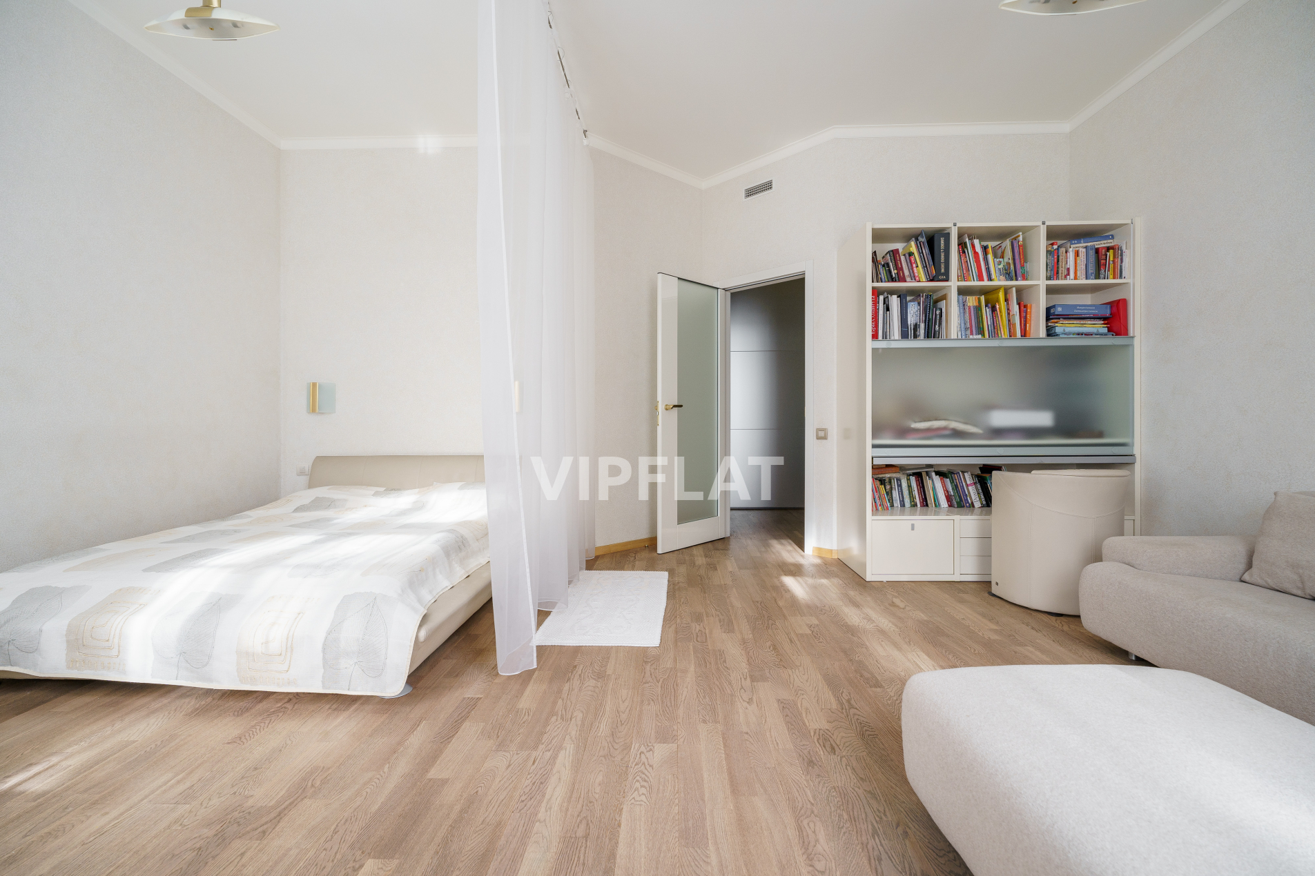Продажа квартиры 308м² 'Очаковская ул., 6' Очаковская ул., 6