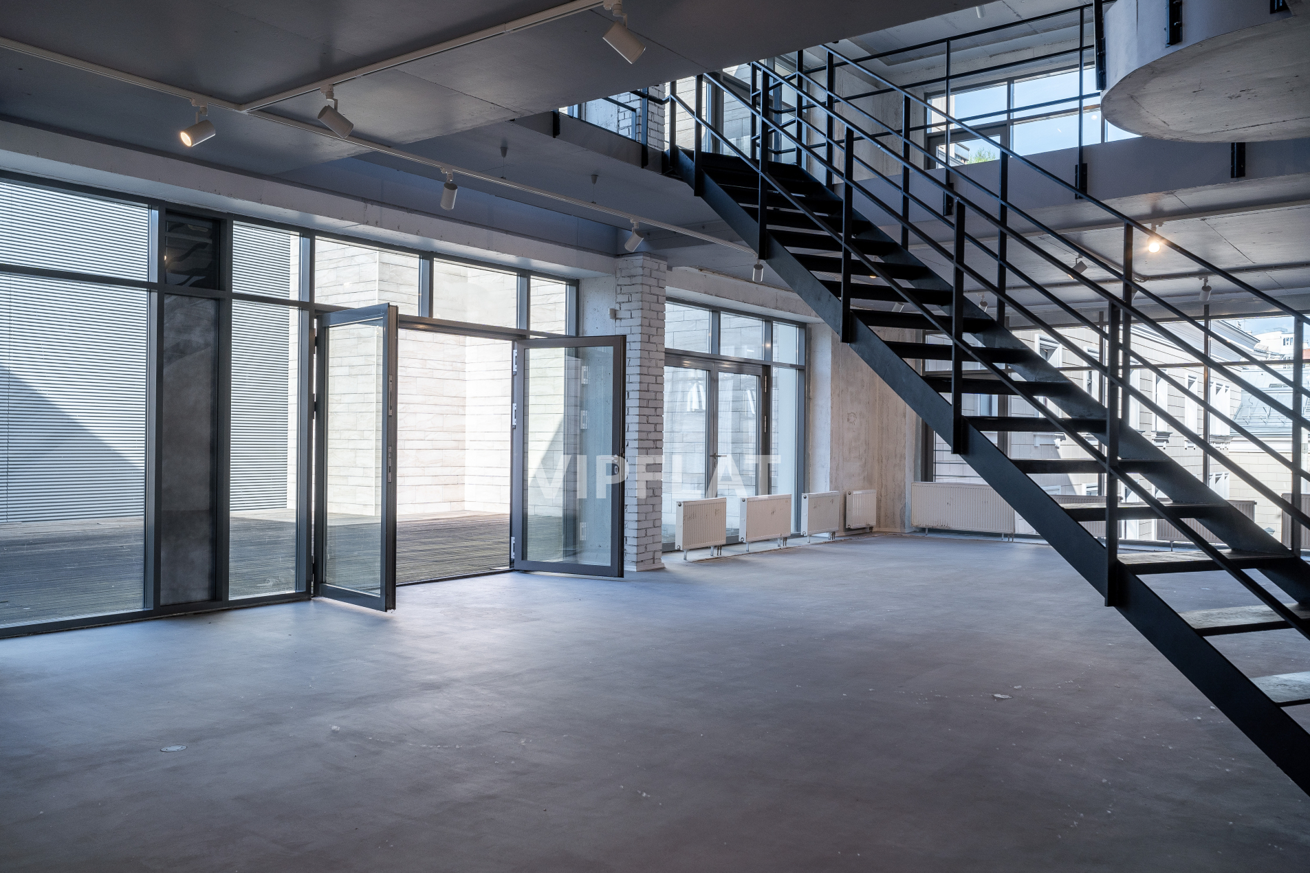 Панорамные окна Продажа квартиры 414м² 'Особняк Кушелева-Безбородко' Кутузова наб., 24 Панорамные окна Продажа квартиры 414м² 'Особняк Кушелева-Безбородко' Кутузова наб., 24