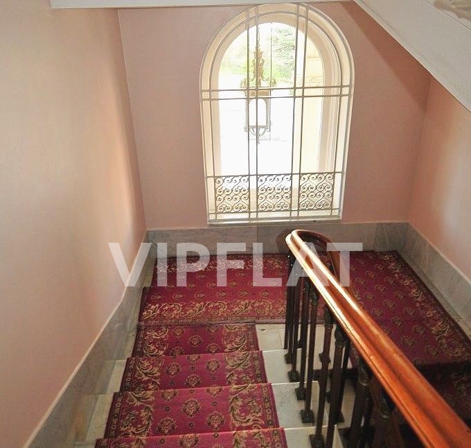 Парадная Продажа квартиры 208м² Тверская ул., 4 Парадная Продажа квартиры 208м² Тверская ул., 4