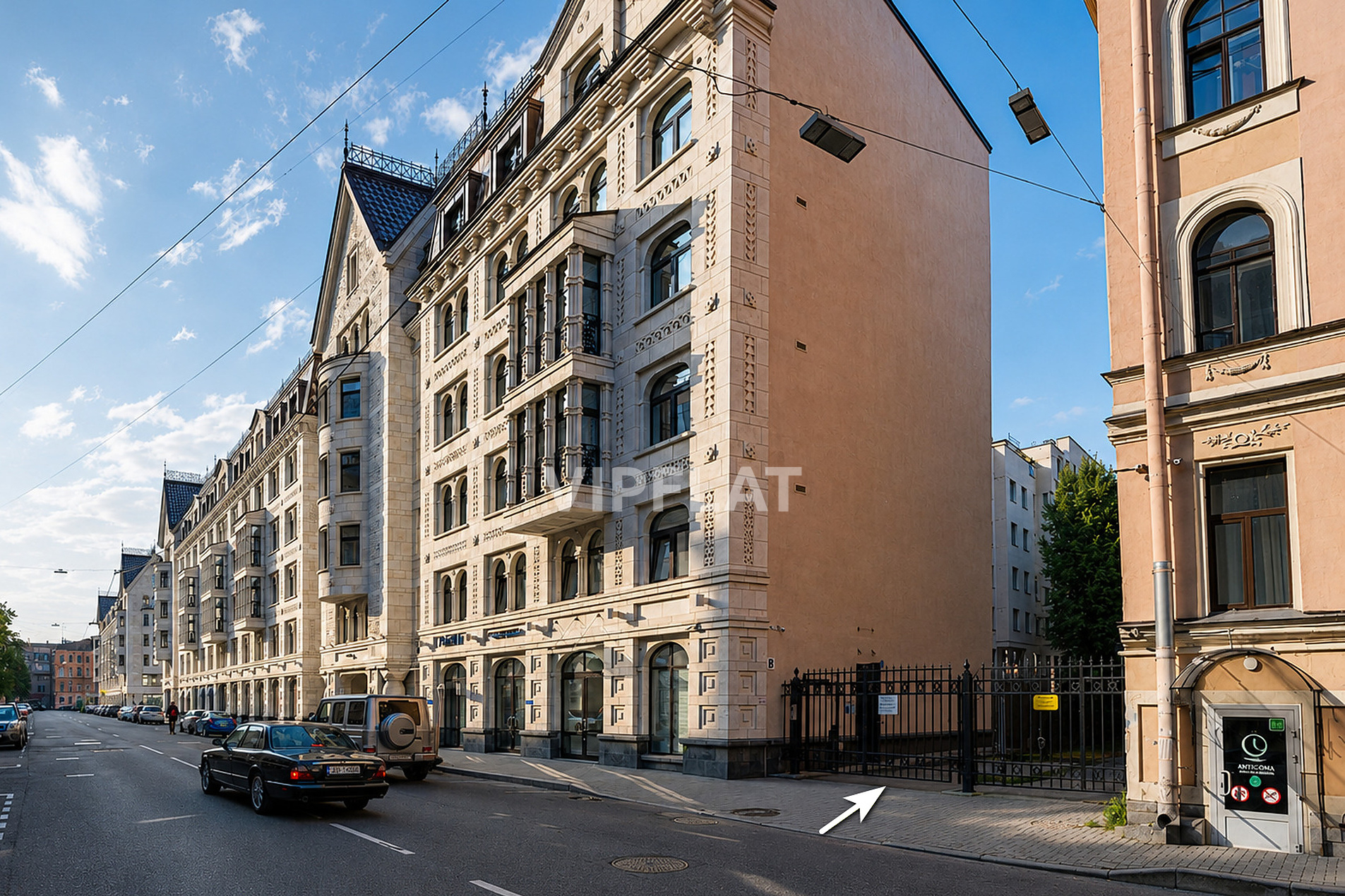 отдельный заезд без лишних машин Продажа нежилого помещения 188м² 'Русский дом' Басков пер., 2