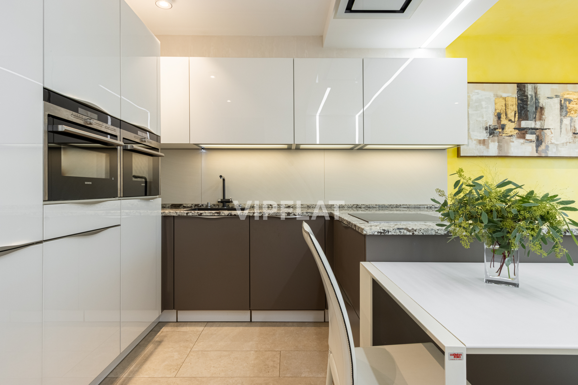 Продажа квартиры 97м² 'Царская Столица' Полтавский прд., 2 Продажа квартиры 97м² 'Царская Столица' Полтавский прд., 2