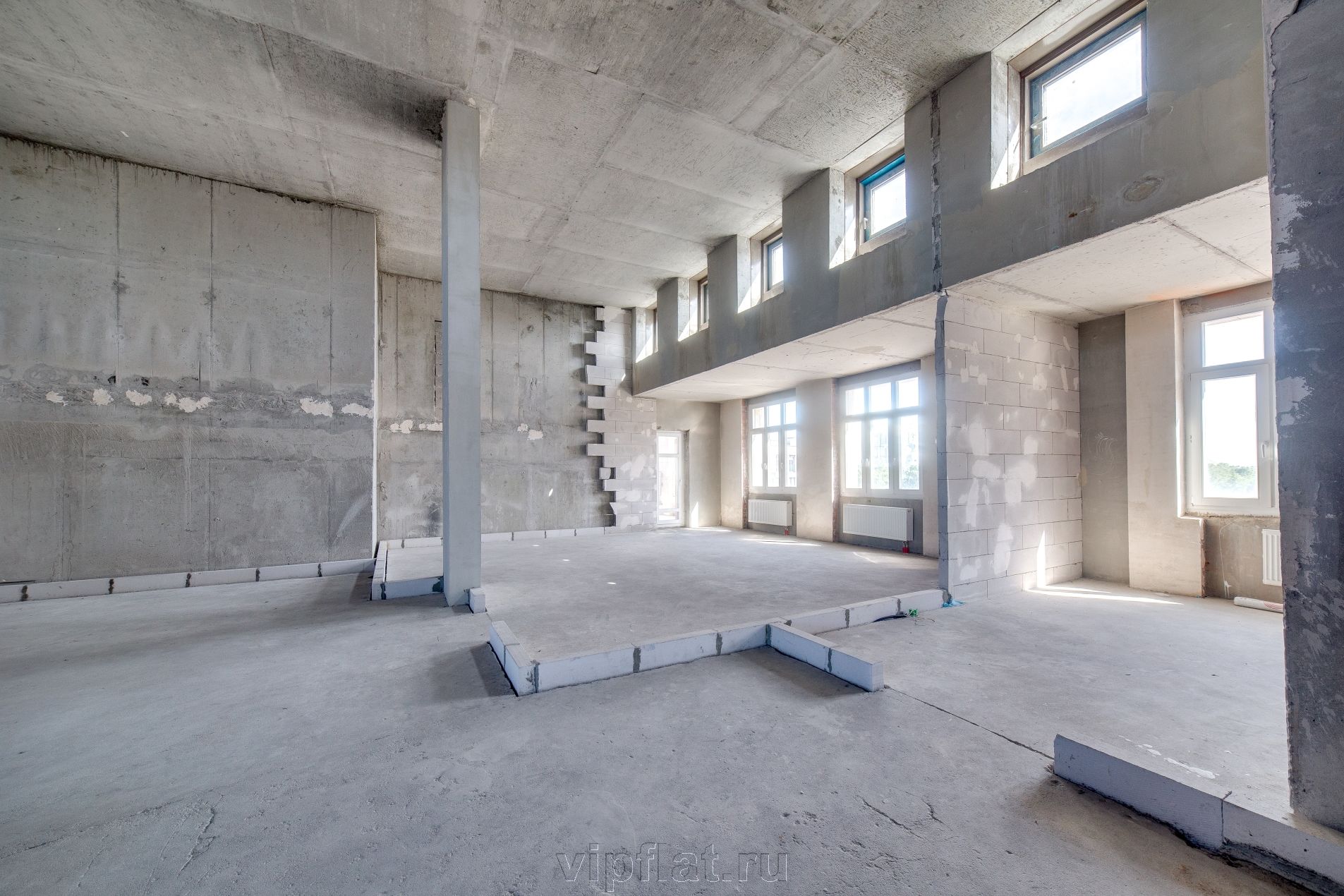 Высота потолков 5 метров Продажа квартиры 232м² 'Смольный парк II' Орловская ул, 1 Высота потолков 5 метров Продажа квартиры 232м² 'Смольный парк II' Орловская ул, 1