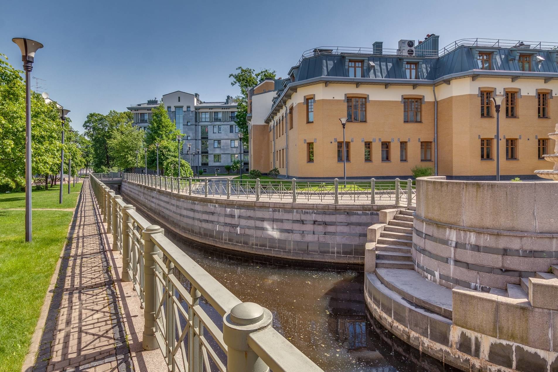 Свой канал с причалом Продажа квартиры 114м² '2-я Березовая, 13-15' 2-я Березовая ал., 13-15 Свой канал с причалом Продажа квартиры 114м² '2-я Березовая, 13-15' 2-я Березовая ал., 13-15