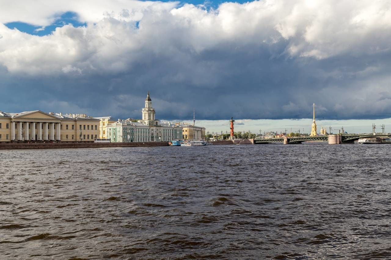 Кунсткамера. Ростральная колонна. Петропавловский шпиль Продажа квартиры 169м² 'Исаакиевская, 7' Исаакиевская пл., 7 Кунсткамера. Ростральная колонна. Петропавловский шпиль Продажа квартиры 169м² 'Исаакиевская, 7' Исаакиевская пл., 7