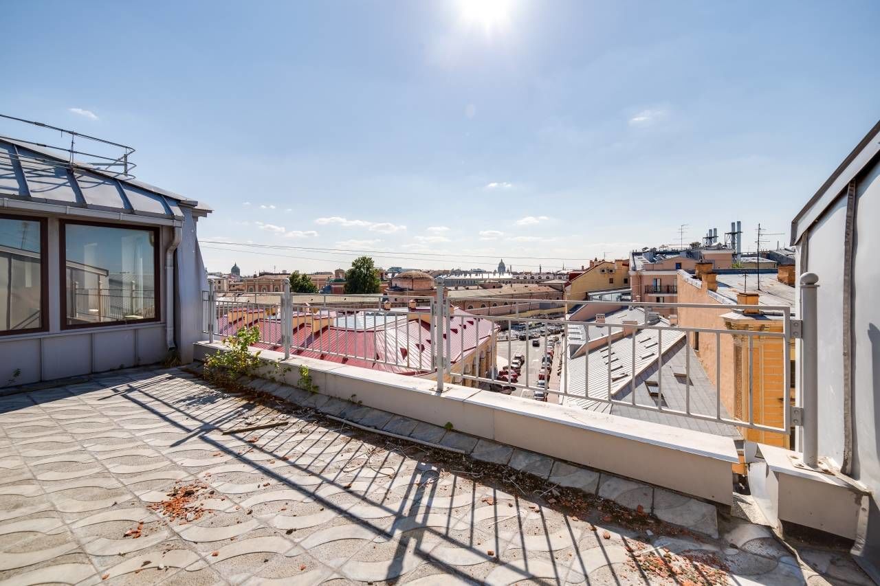 Видовая терраса Продажа квартиры 191м² 'Мойки, 3' Мойки реки наб., 3 Видовая терраса Продажа квартиры 191м² 'Мойки, 3' Мойки реки наб., 3