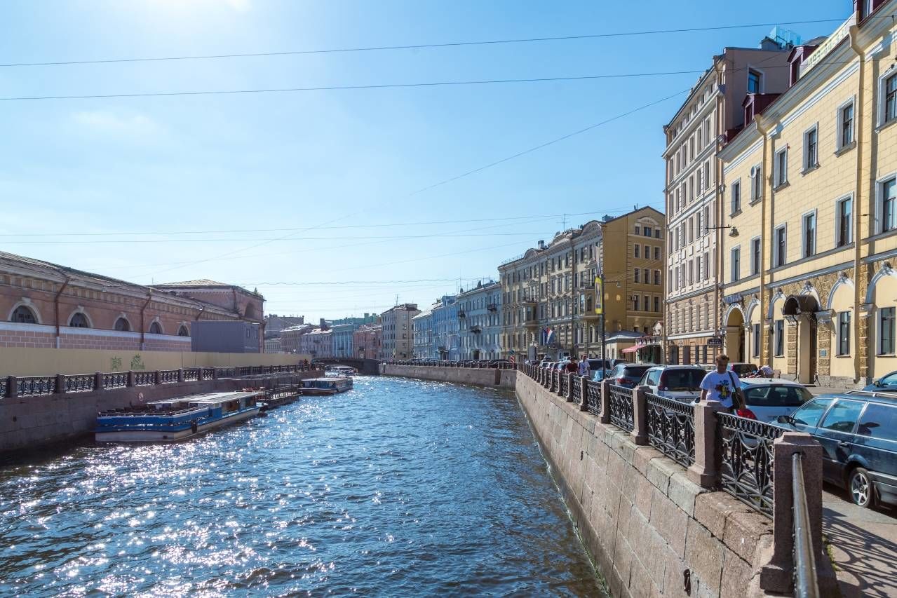 У дома Продажа квартиры 75м² 'Аптекарский, 4' Аптекарский пер., 4 У дома Продажа квартиры 75м² 'Аптекарский, 4' Аптекарский пер., 4