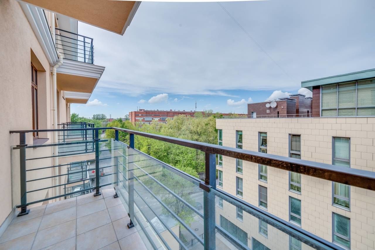 Вид в сторону проспекта Динамо Продажа квартиры 211м² 'Brilliant House' Динамо пр., 6 Вид в сторону проспекта Динамо Продажа квартиры 211м² 'Brilliant House' Динамо пр., 6