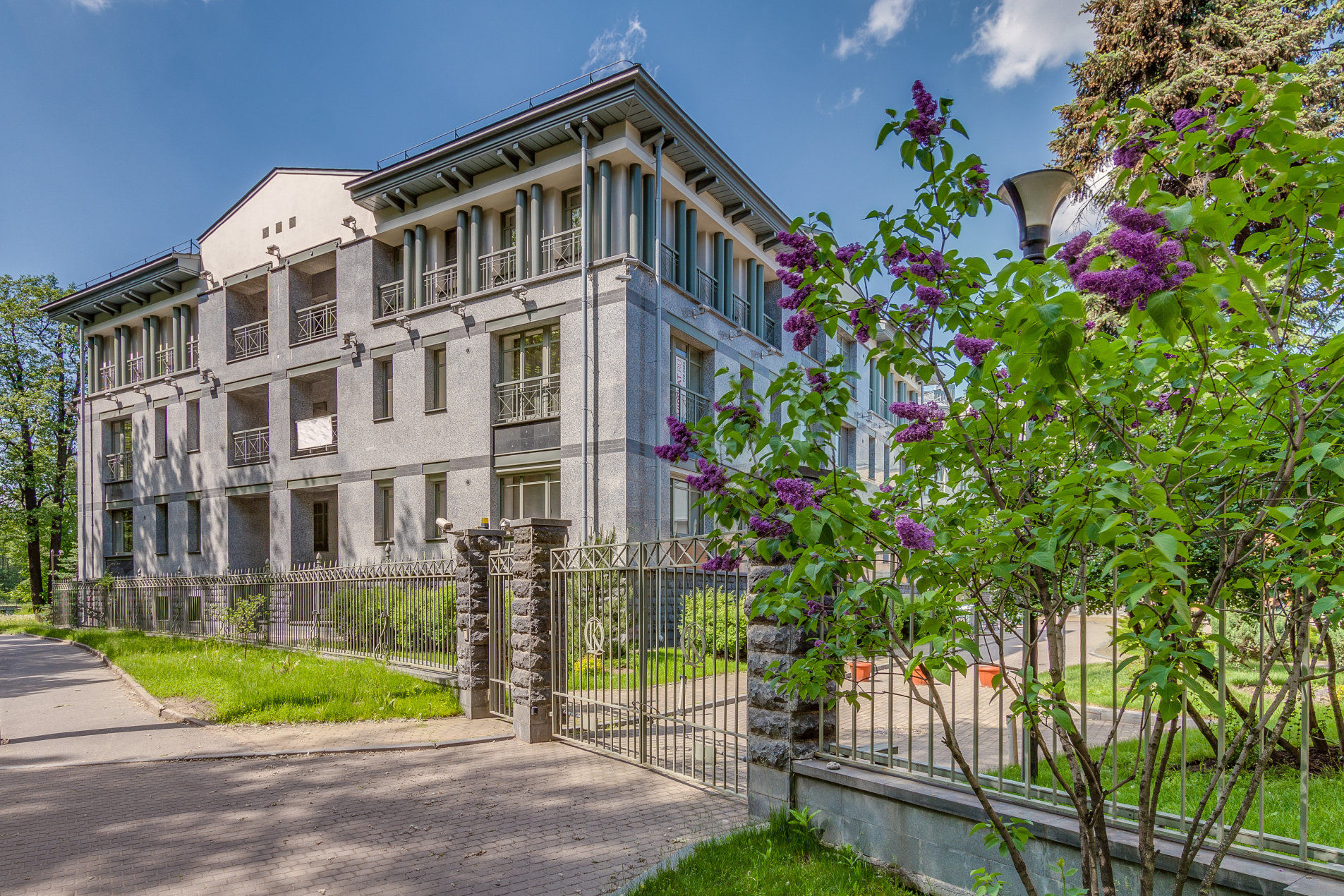 Элитарный комплекс на Каменном острове Продажа квартиры 96м² '2-я Березовая, 13-15' 2-я Березовая ал., 13-15 Элитарный комплекс на Каменном острове Продажа квартиры 96м² '2-я Березовая, 13-15' 2-я Березовая ал., 13-15