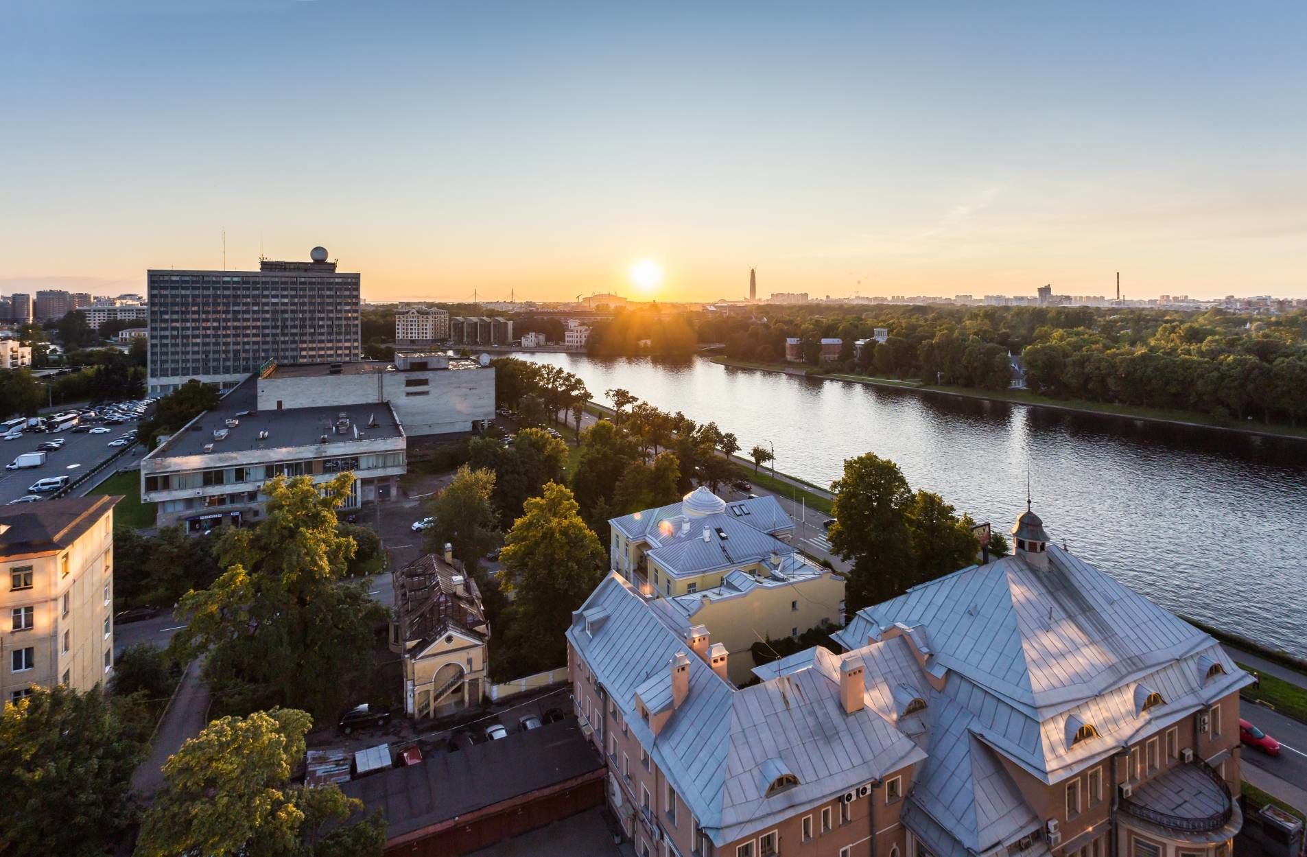 Вид на закат из Ваших окон Продажа квартиры 62м² 'Дом на Грота' Грота ул., 1-3 Вид на закат из Ваших окон Продажа квартиры 62м² 'Дом на Грота' Грота ул., 1-3