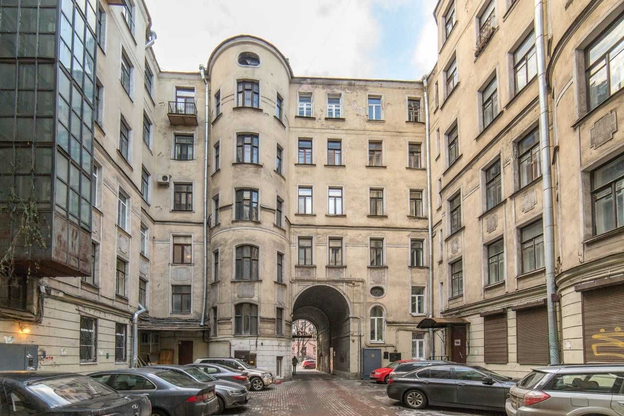 Возможна парковка во дворе Продажа квартиры 310м² 'Каменноостровский, 29' Каменноостровский пр., 29 Возможна парковка во дворе Продажа квартиры 310м² 'Каменноостровский, 29' Каменноостровский пр., 29