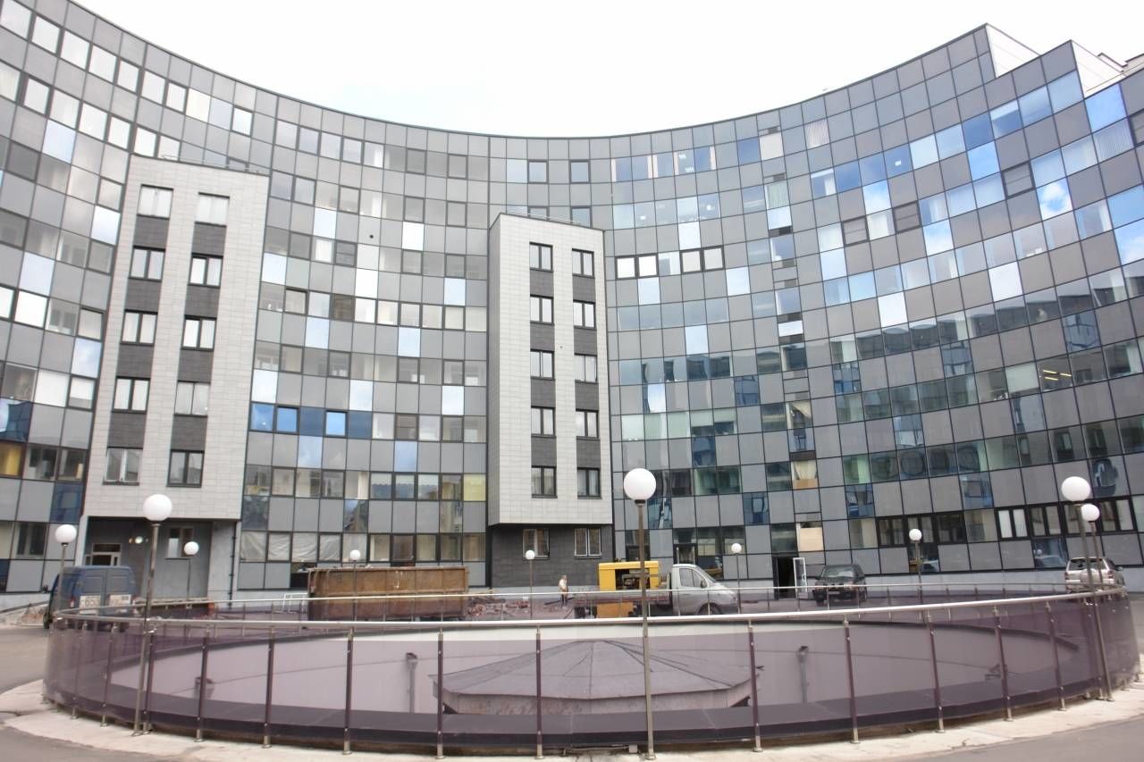 Закрытый благоустроенный двор Продажа квартиры 132м² 'Чкаловский' Б. Зеленина ул., 8 к. 2