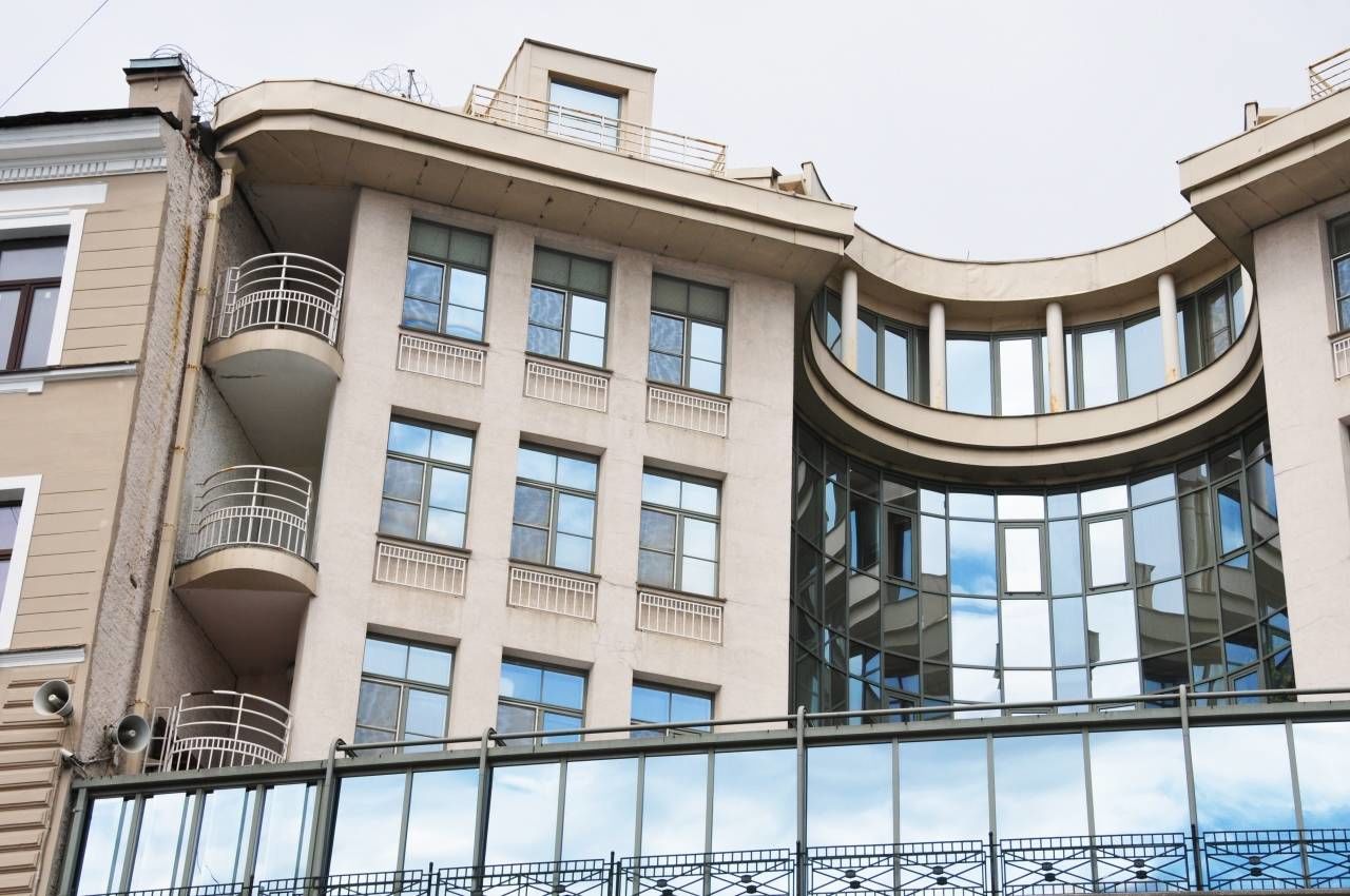 Фасад дома Продажа квартиры 250м² 'Монплезир' Гангутская ул., 8