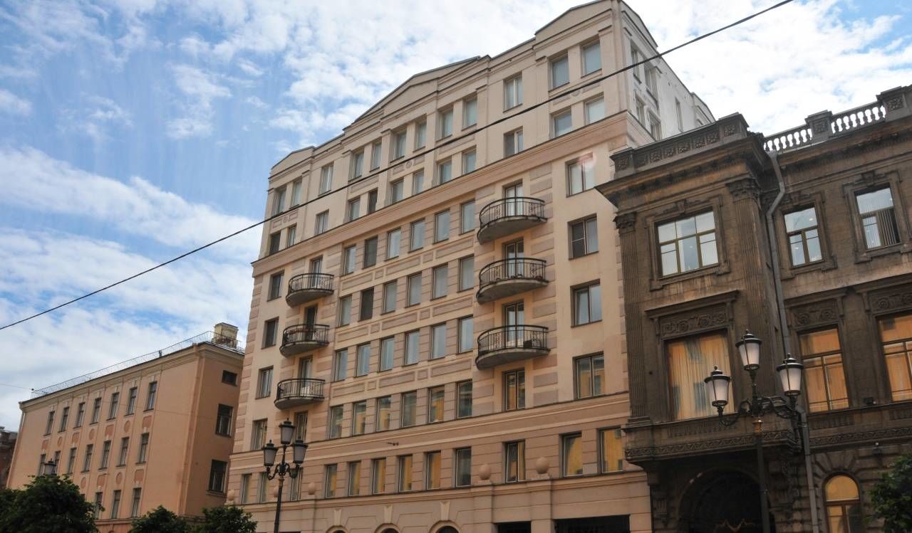 Фасад дома Продажа квартиры 123м² 'Петербургская классика' Захарьевская ул., 33