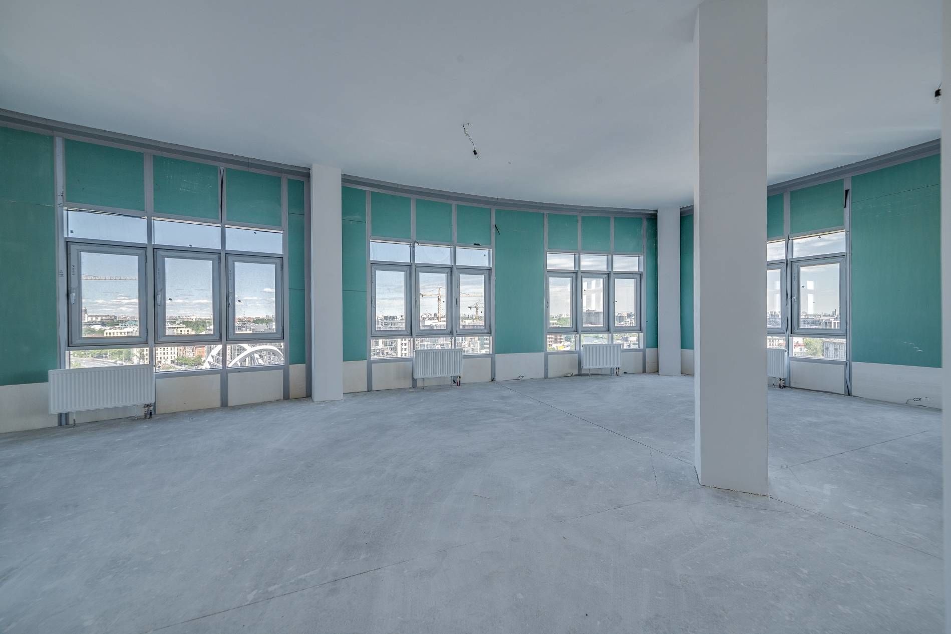 Просторная гостиная Продажа квартиры 246м² 'Премьер Палас' Пионерская ул., 50 Просторная гостиная Продажа квартиры 246м² 'Премьер Палас' Пионерская ул., 50