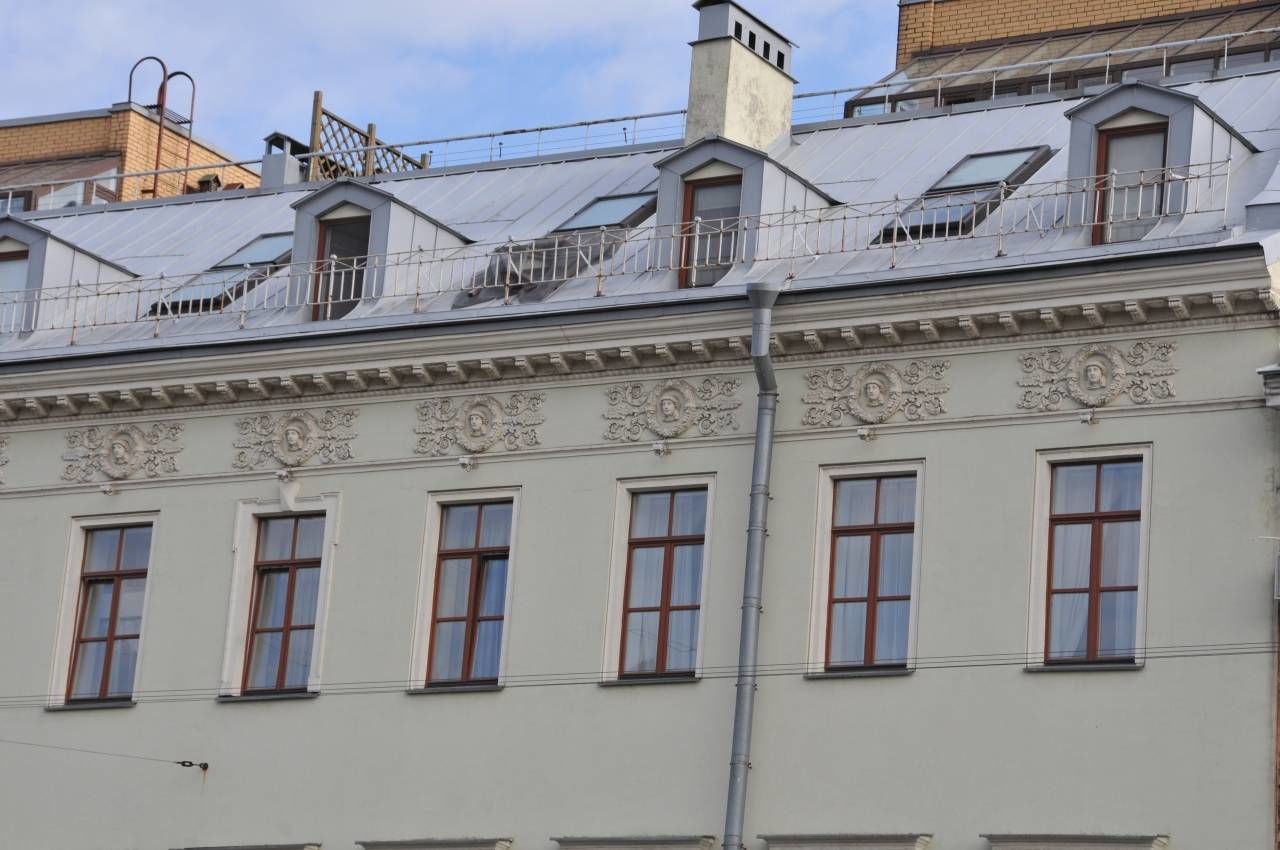 Декор фасада Продажа квартиры 116м² 'Грибоедова, 89' Грибоедова канала наб., 89 Декор фасада Продажа квартиры 116м² 'Грибоедова, 89' Грибоедова канала наб., 89