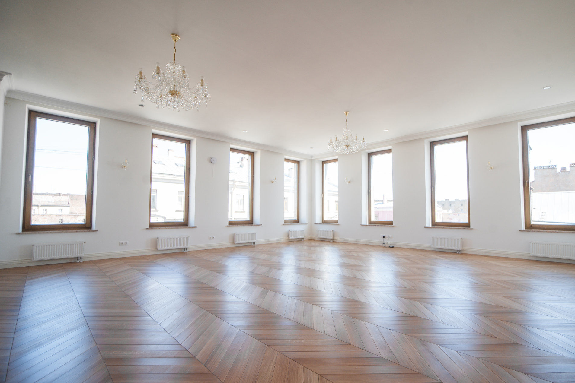 Простор и свет в гостиной Продажа квартиры 236м² 'Ковенский, 5' Ковенский пер., 5 Простор и свет в гостиной Продажа квартиры 236м² 'Ковенский, 5' Ковенский пер., 5