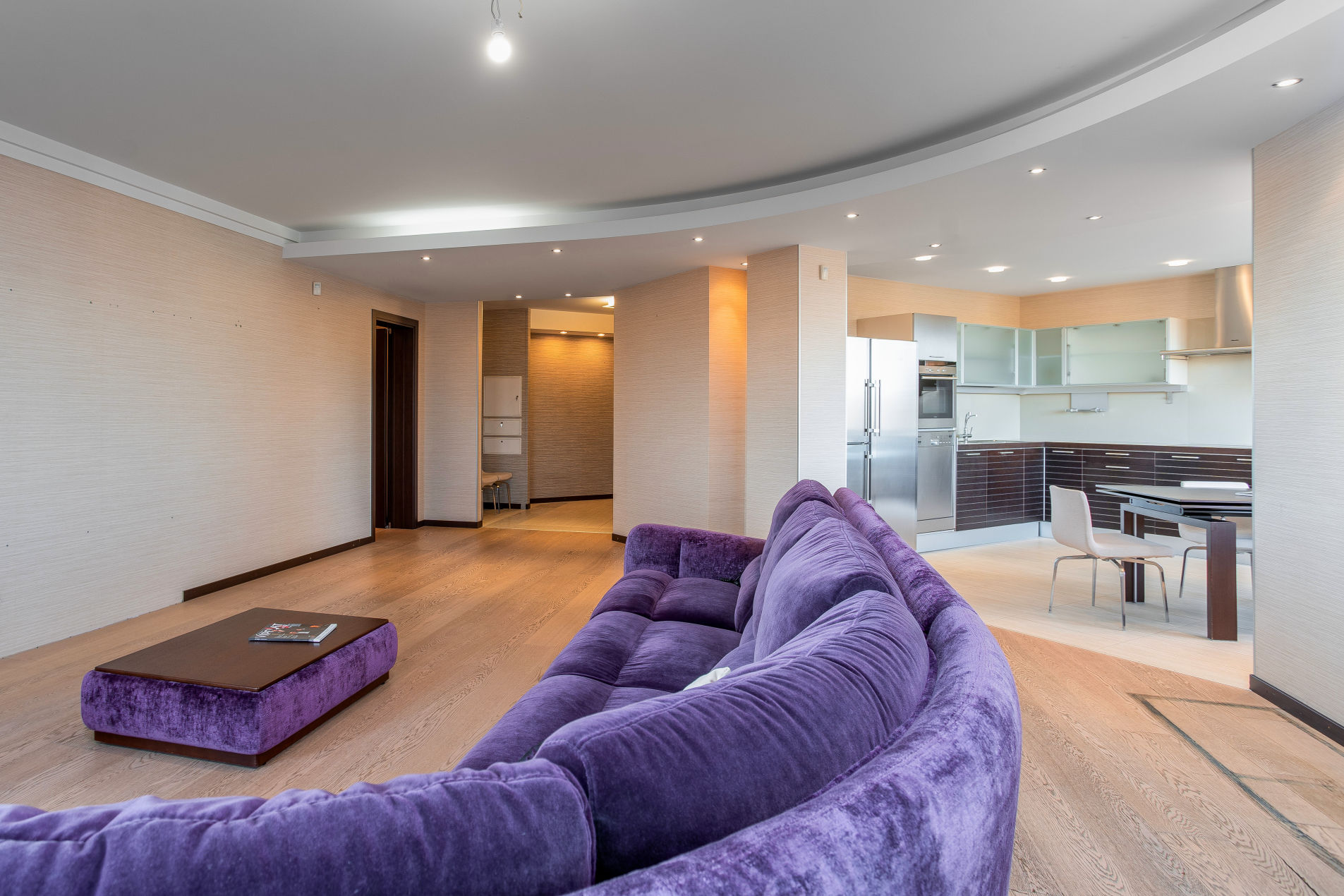 Просторная гостиная Продажа квартиры 154м² 'Савушкина, 36' Савушкина ул., 36