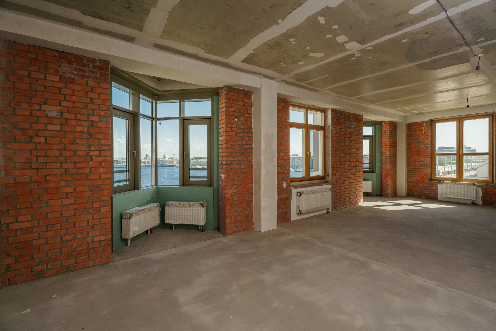 Кухня-столовая с двумя эркерами Продажа апартамента 238м² 'Royal Park' Петровский пр., 2 Кухня-столовая с двумя эркерами Продажа апартамента 238м² 'Royal Park' Петровский пр., 2