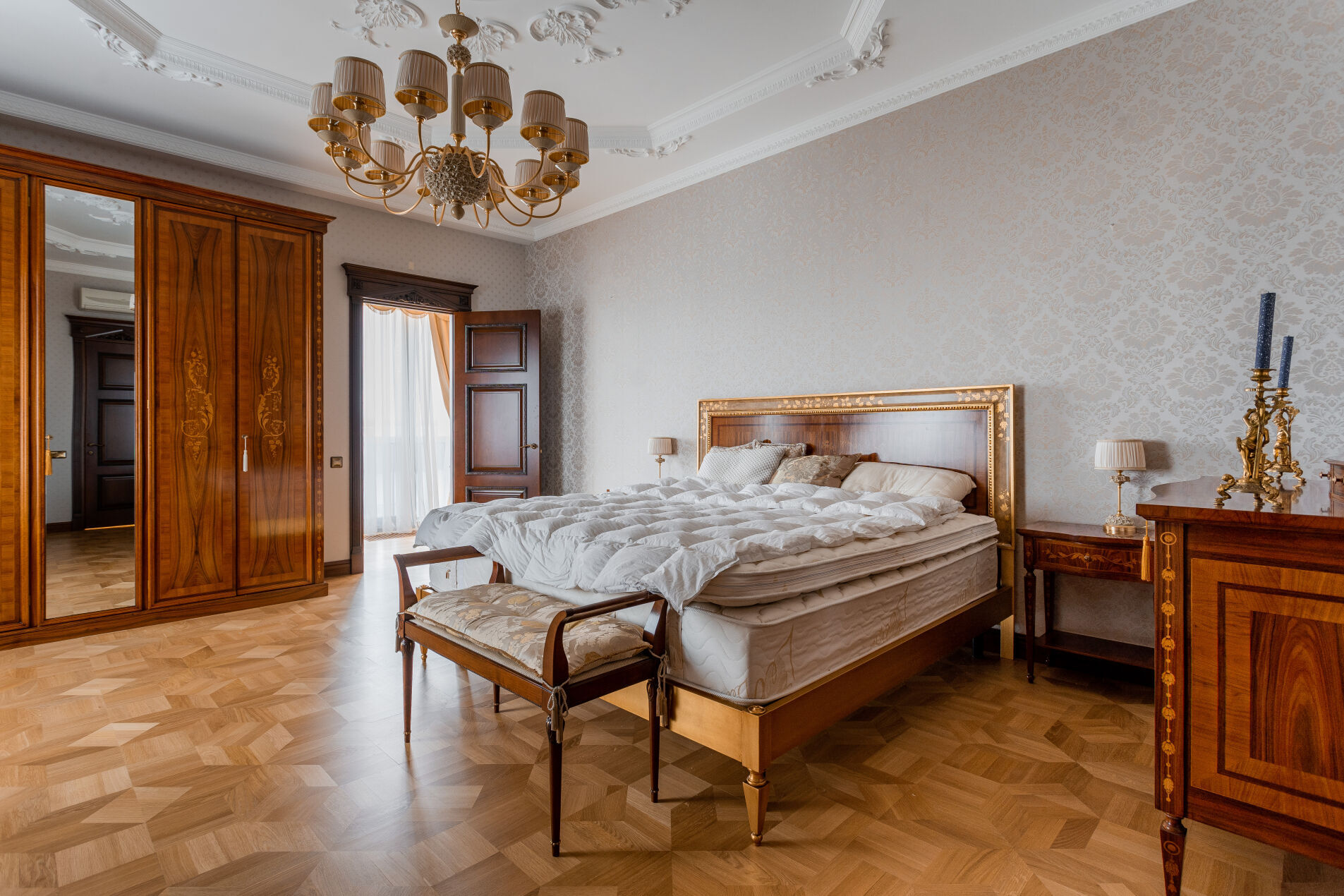 Мастер спальня Продажа квартиры 282м² 'Дом у моря' Мартынова наб., 74 Мастер спальня Продажа квартиры 282м² 'Дом у моря' Мартынова наб., 74