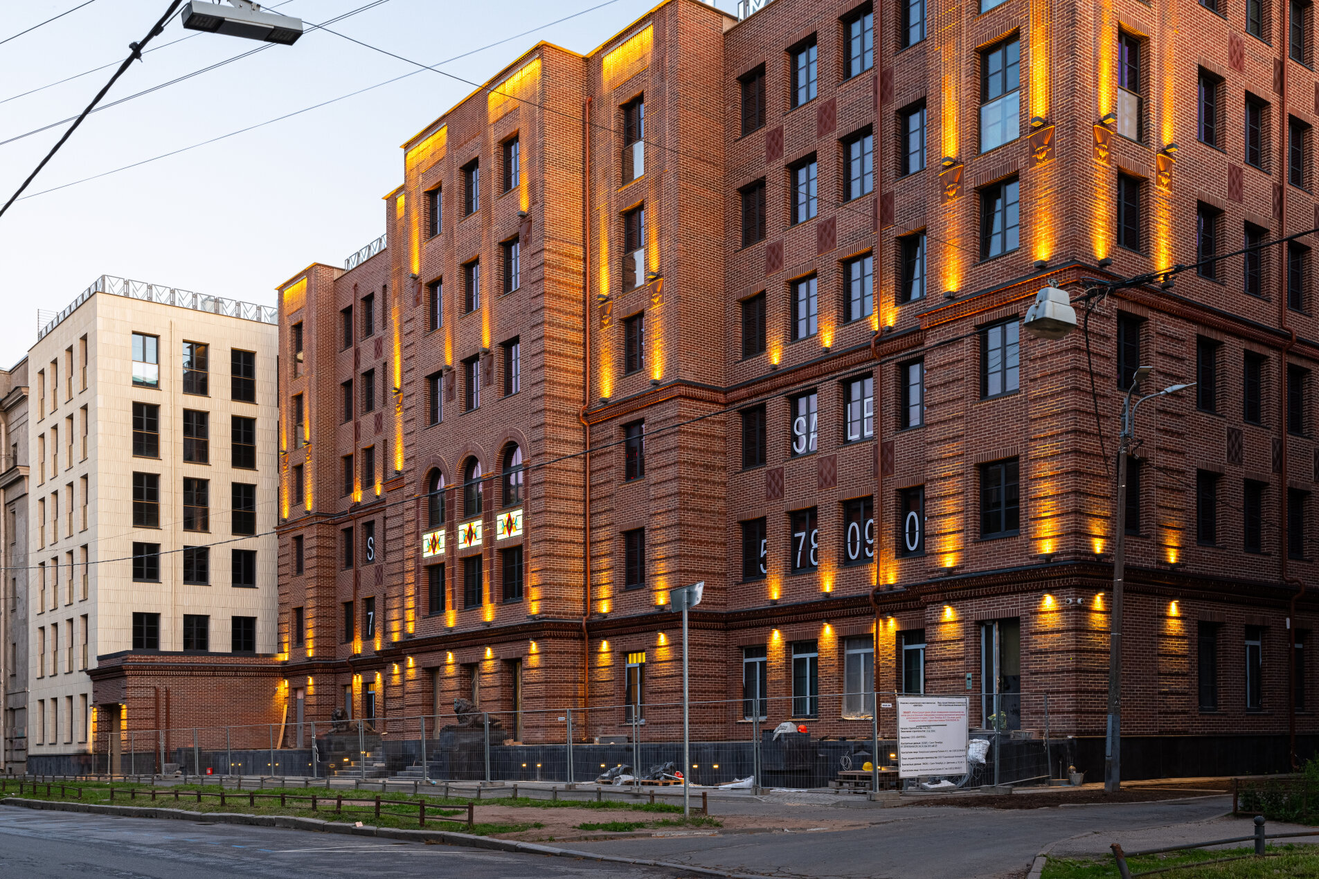 Ночная подсветка Продажа квартиры 121м² 'Manhattan' 13-я Линия В.О., 50 Ночная подсветка Продажа квартиры 121м² 'Manhattan' 13-я Линия В.О., 50