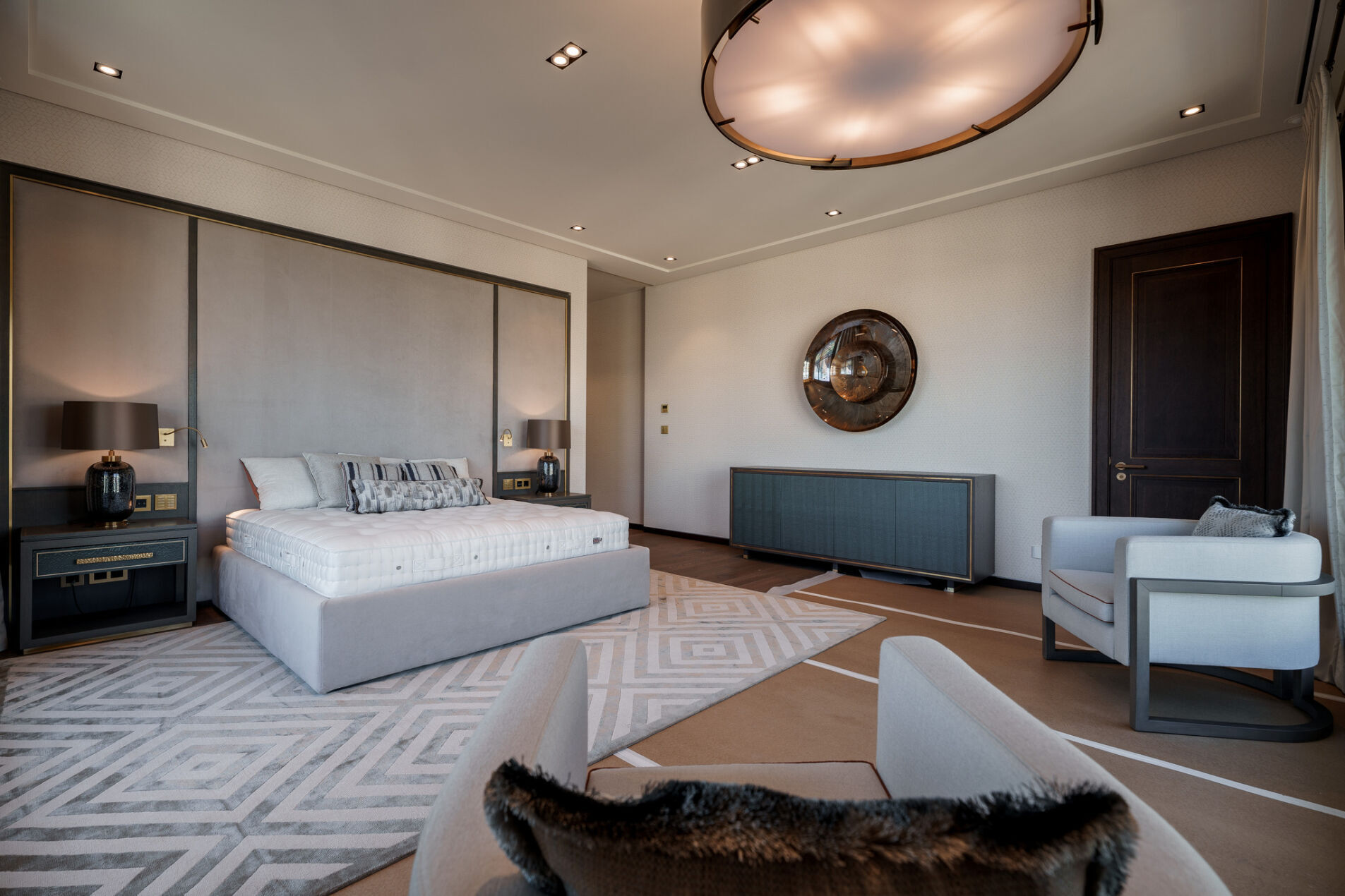 Просторная мастер-спальня Продажа квартиры 578м² 'Крестовский Де Люкс' Спортивная ул., 2 Просторная мастер-спальня Продажа квартиры 578м² 'Крестовский Де Люкс' Спортивная ул., 2