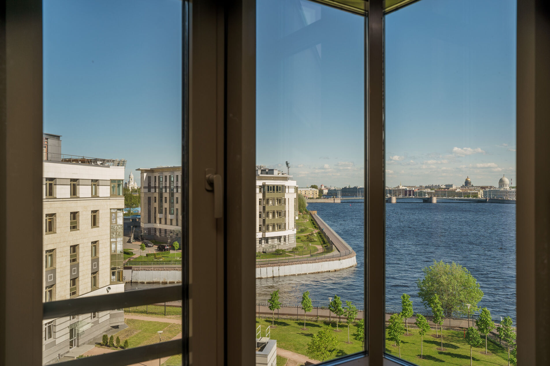Вид с собственной террасы Продажа апартамента 347м² 'Royal Park' Петровский пр., 2 Вид с собственной террасы Продажа апартамента 347м² 'Royal Park' Петровский пр., 2