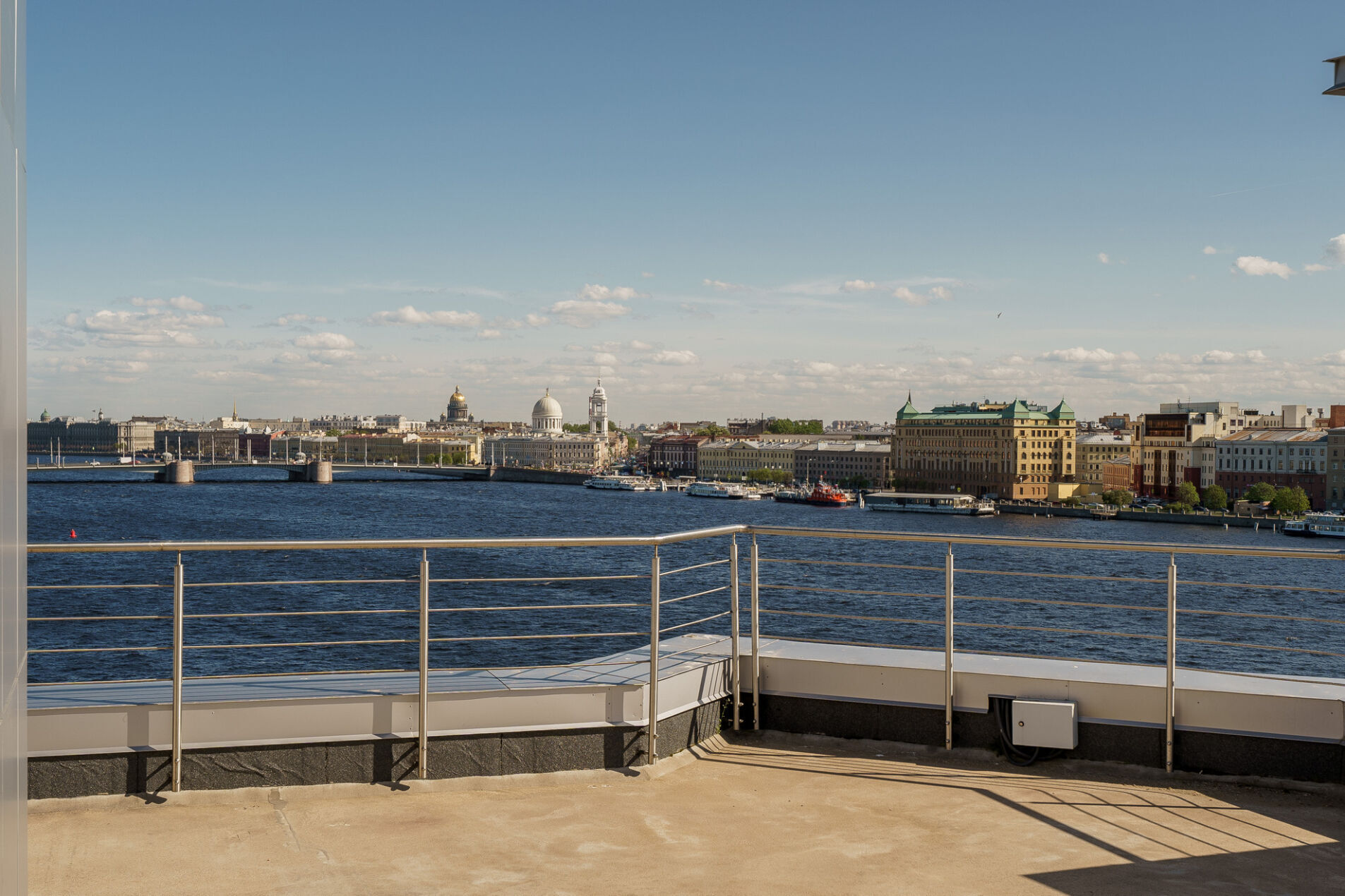 Встречайте закаты на собственной террасе Продажа апартамента 347м² 'Royal Park' Петровский пр., 2 Встречайте закаты на собственной террасе Продажа апартамента 347м² 'Royal Park' Петровский пр., 2