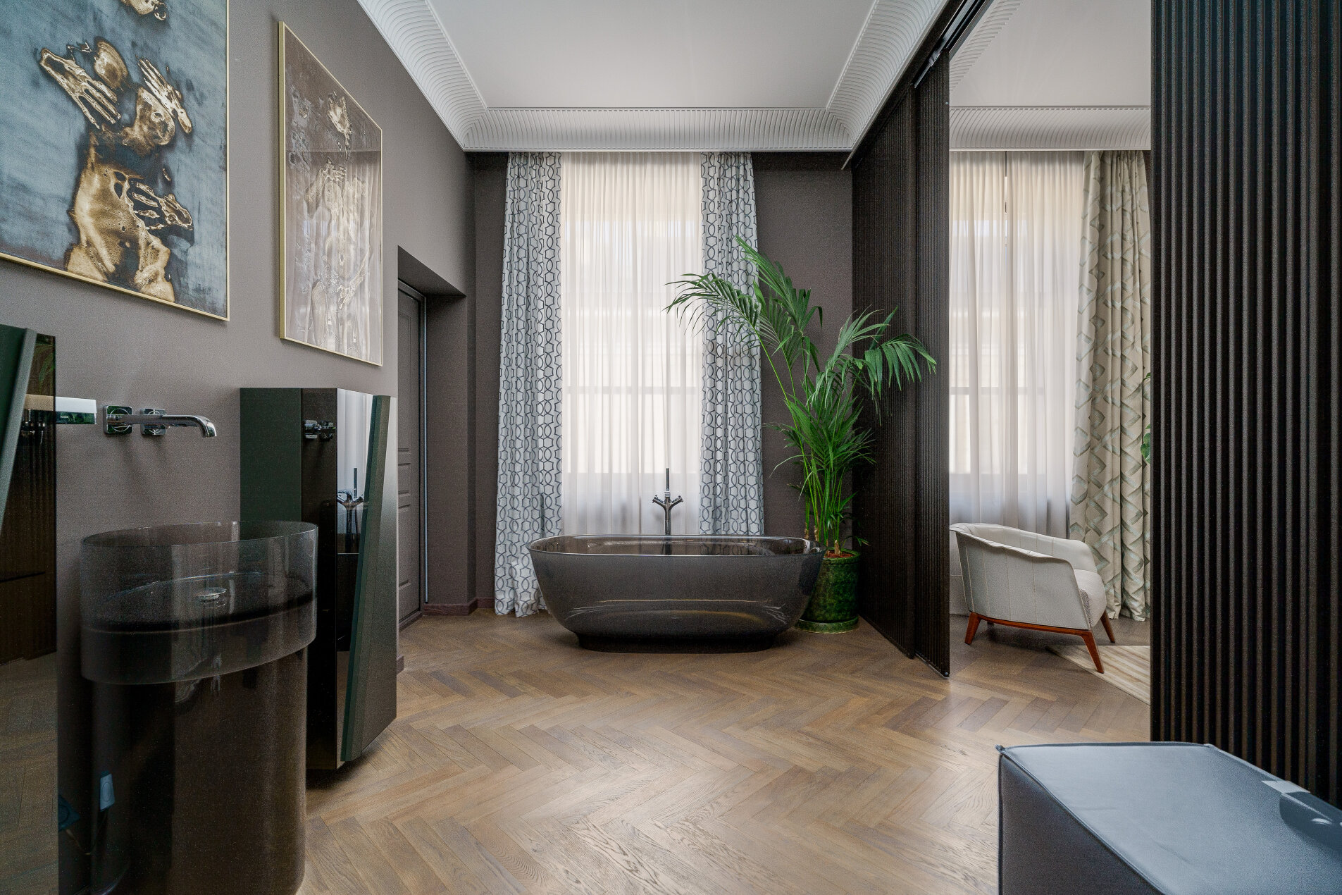 Эффектная ванная комната Продажа квартиры 281м² 'Особняк Кушелева-Безбородко' Кутузова наб., д. 24 Эффектная ванная комната Продажа квартиры 281м² 'Особняк Кушелева-Безбородко' Кутузова наб., д. 24