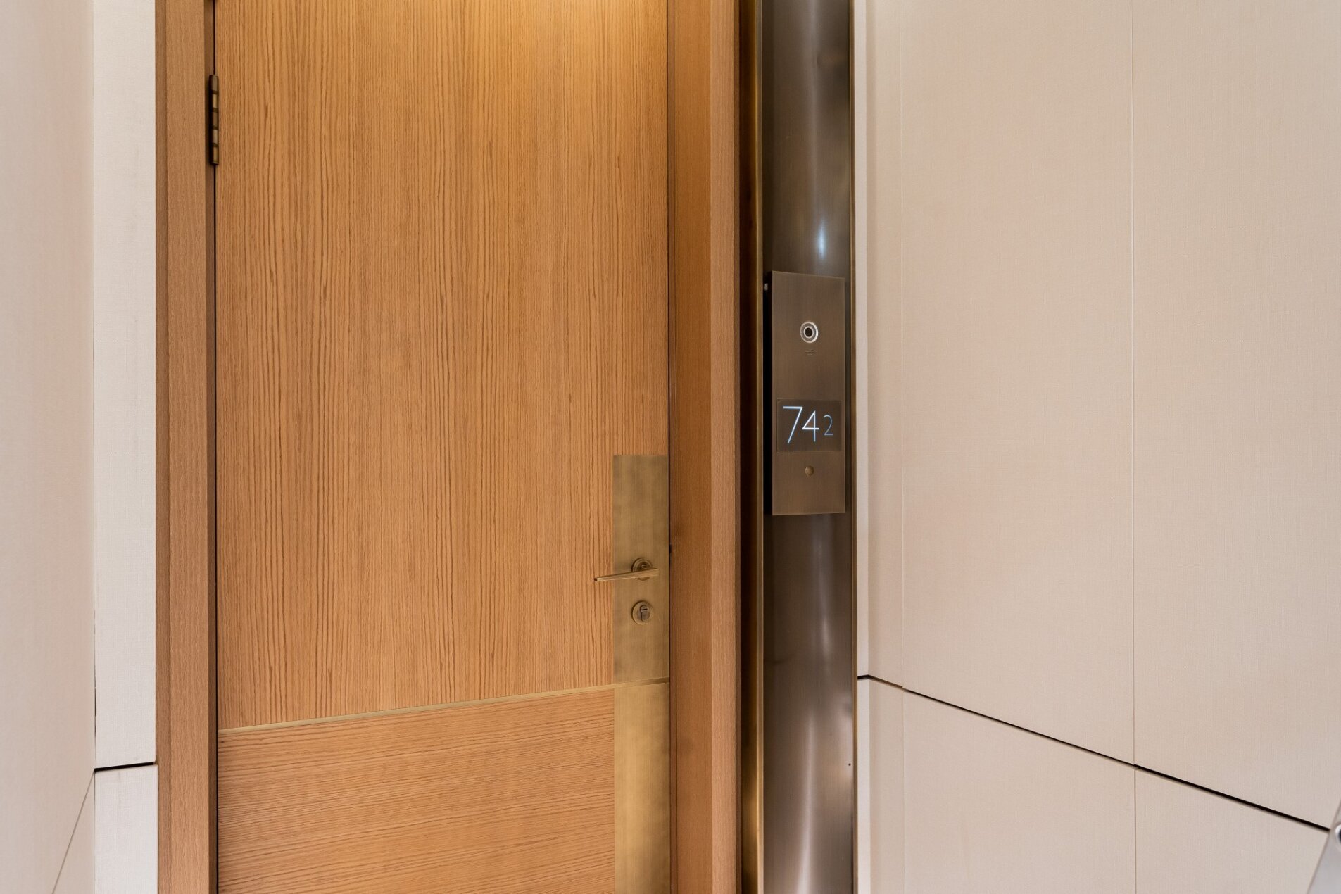 Продажа квартиры 156м² 'One Trinity Place' Адмирала Лазарева наб., 22 Продажа квартиры 156м² 'One Trinity Place' Адмирала Лазарева наб., 22