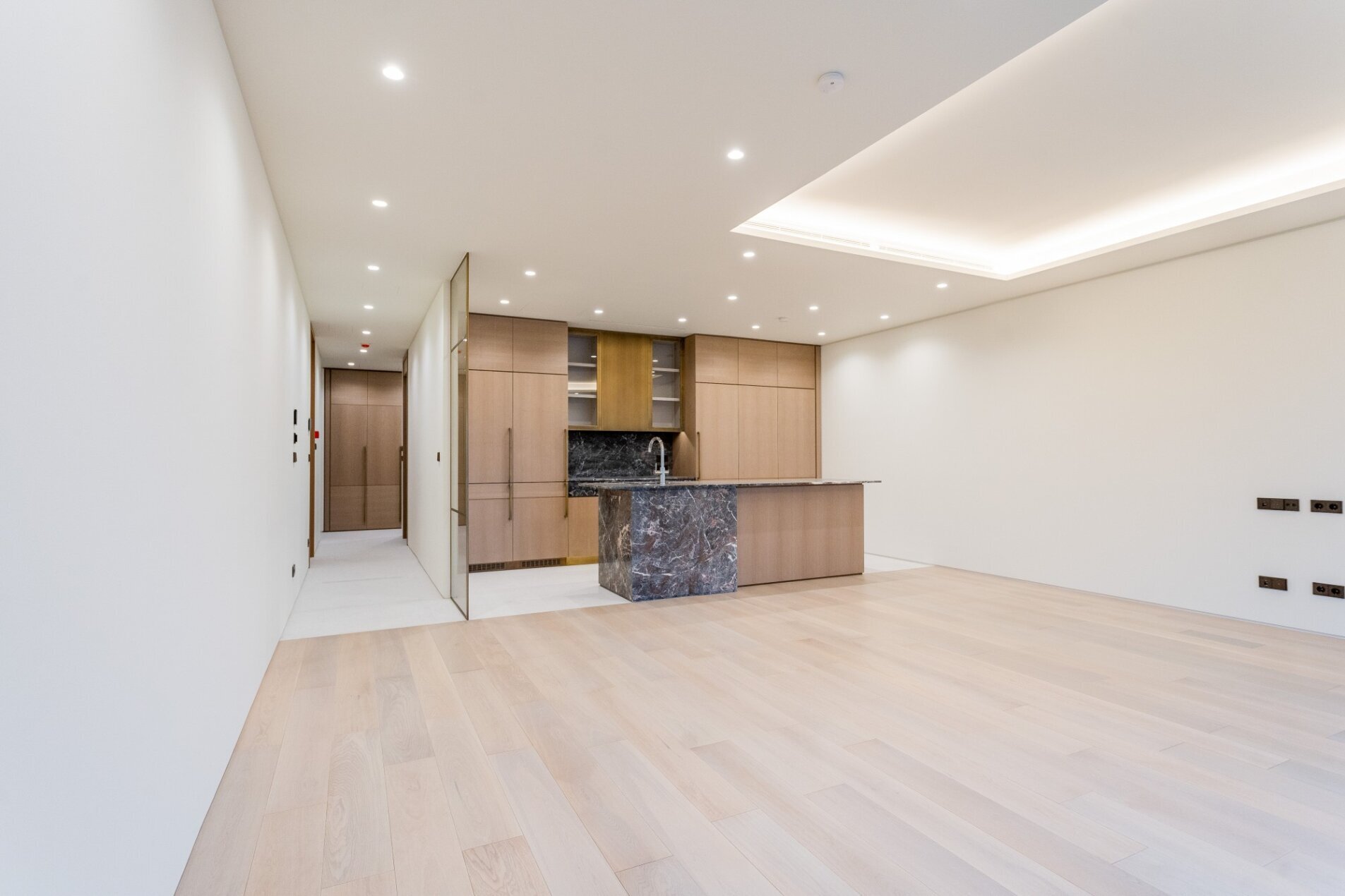 Продажа квартиры 156м² 'One Trinity Place' Адмирала Лазарева наб., 22 Продажа квартиры 156м² 'One Trinity Place' Адмирала Лазарева наб., 22