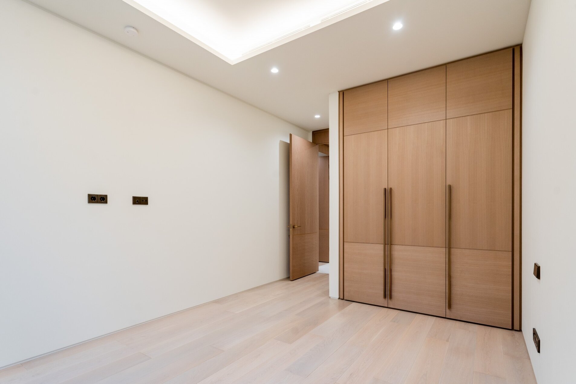 Продажа квартиры 156м² 'One Trinity Place' Адмирала Лазарева наб., 22 Продажа квартиры 156м² 'One Trinity Place' Адмирала Лазарева наб., 22