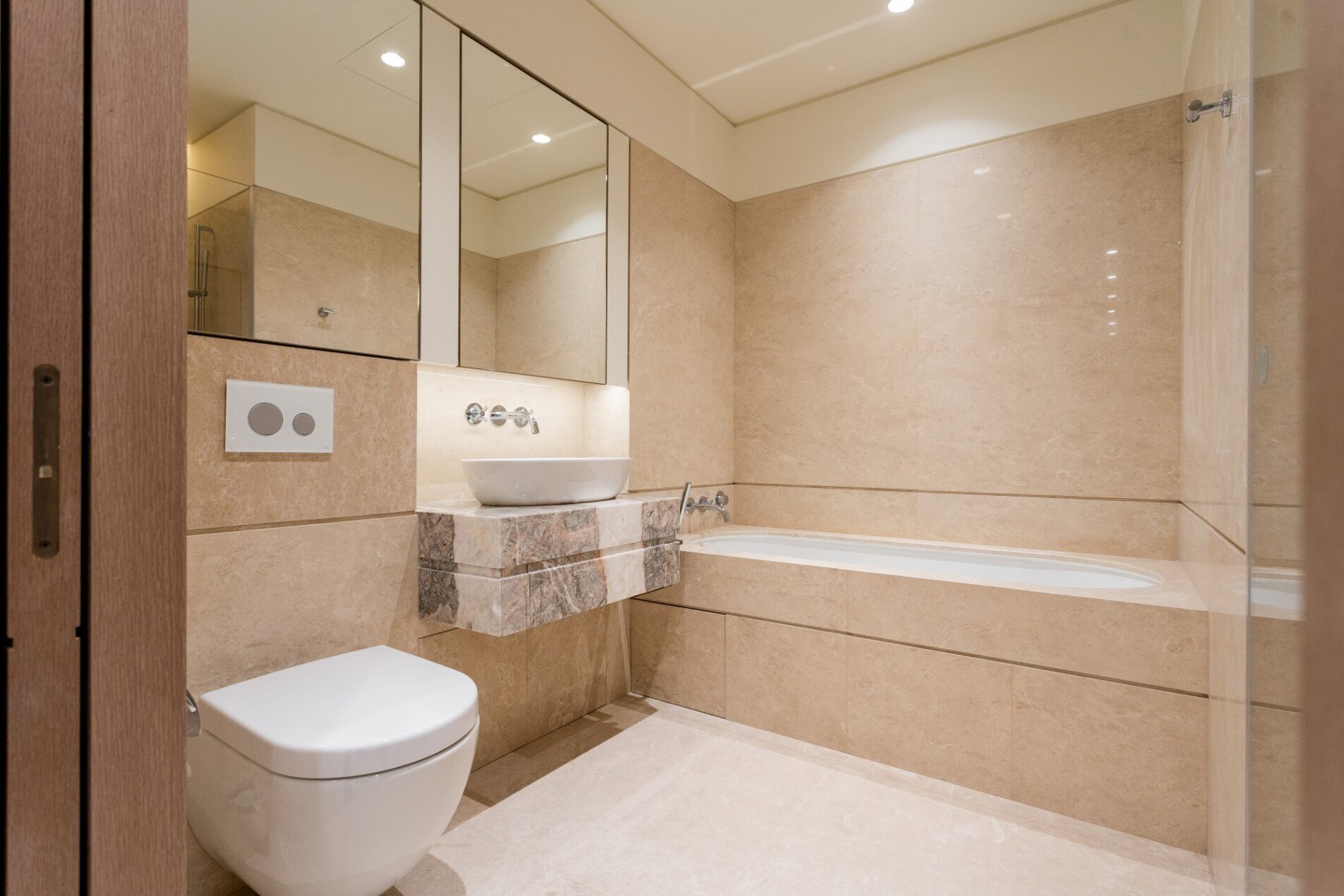 Продажа квартиры 156м² 'One Trinity Place' Адмирала Лазарева наб., 22 Продажа квартиры 156м² 'One Trinity Place' Адмирала Лазарева наб., 22