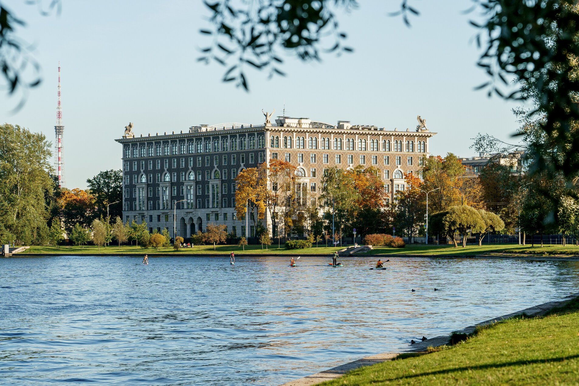В окружении воды и парков Продажа квартиры 235м² 'Венеция' Депутатская ул., 26