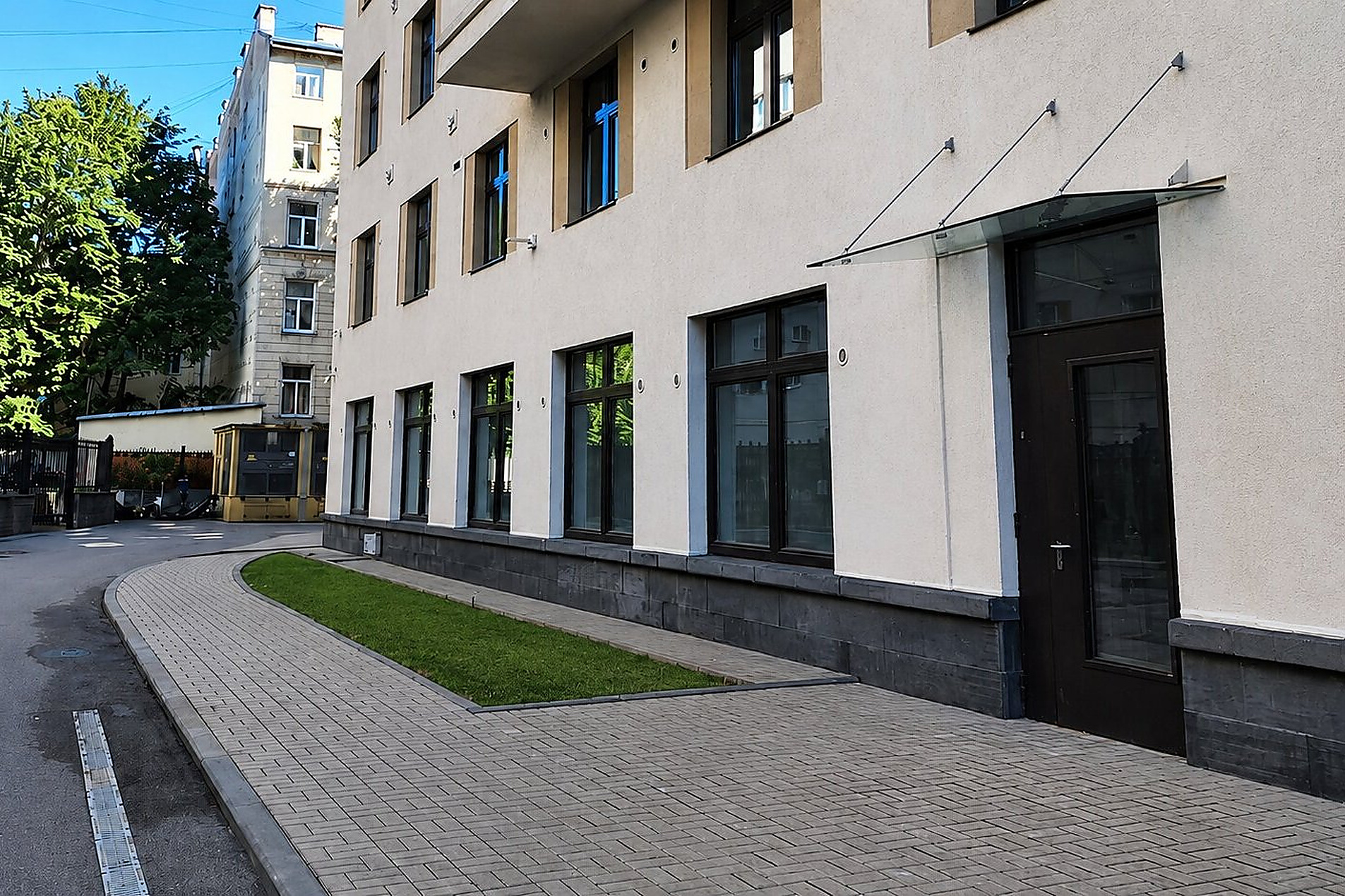 Персональный вход дом Продажа резиденции 188м² 'Русский дом' Басков пер., 2 Персональный вход дом Продажа резиденции 188м² 'Русский дом' Басков пер., 2