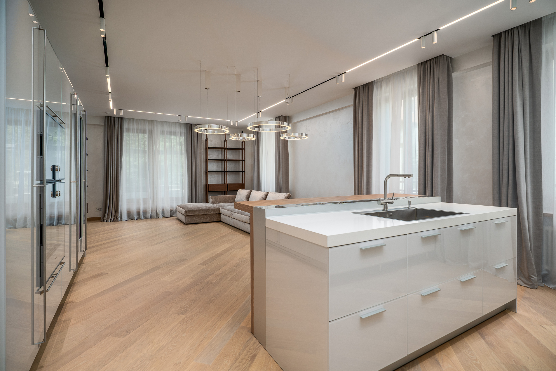 Элегантная кухня-гостиная Продажа квартиры 206м² 'Смольный парк II' Смольного ул., 1к4 Элегантная кухня-гостиная Продажа квартиры 206м² 'Смольный парк II' Смольного ул., 1к4
