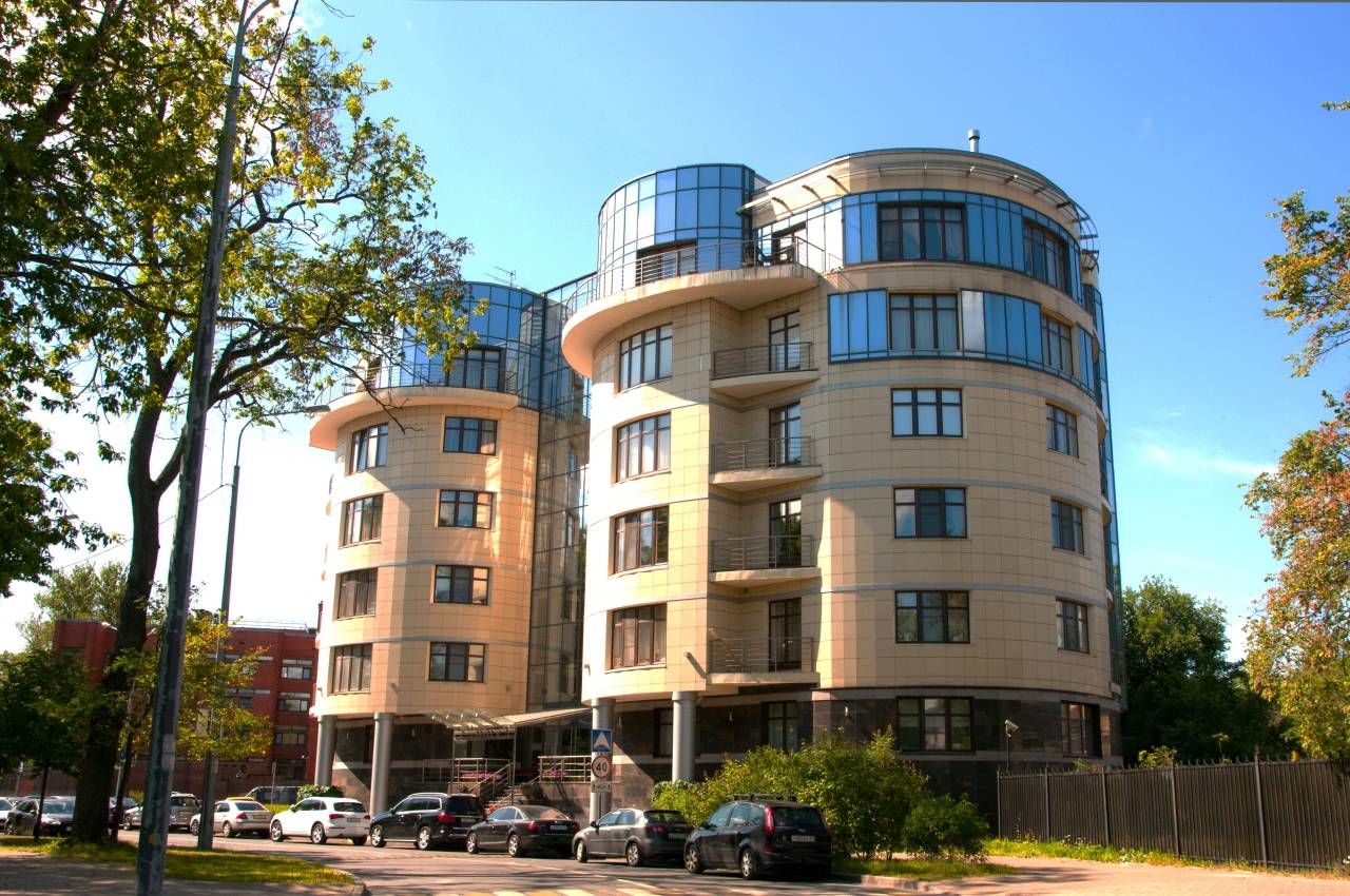 Дом окружон зеленью Продажа квартиры 152м² 'Krestovsky Palace' Эсперова ул. , 1 Дом окружон зеленью Продажа квартиры 152м² 'Krestovsky Palace' Эсперова ул. , 1