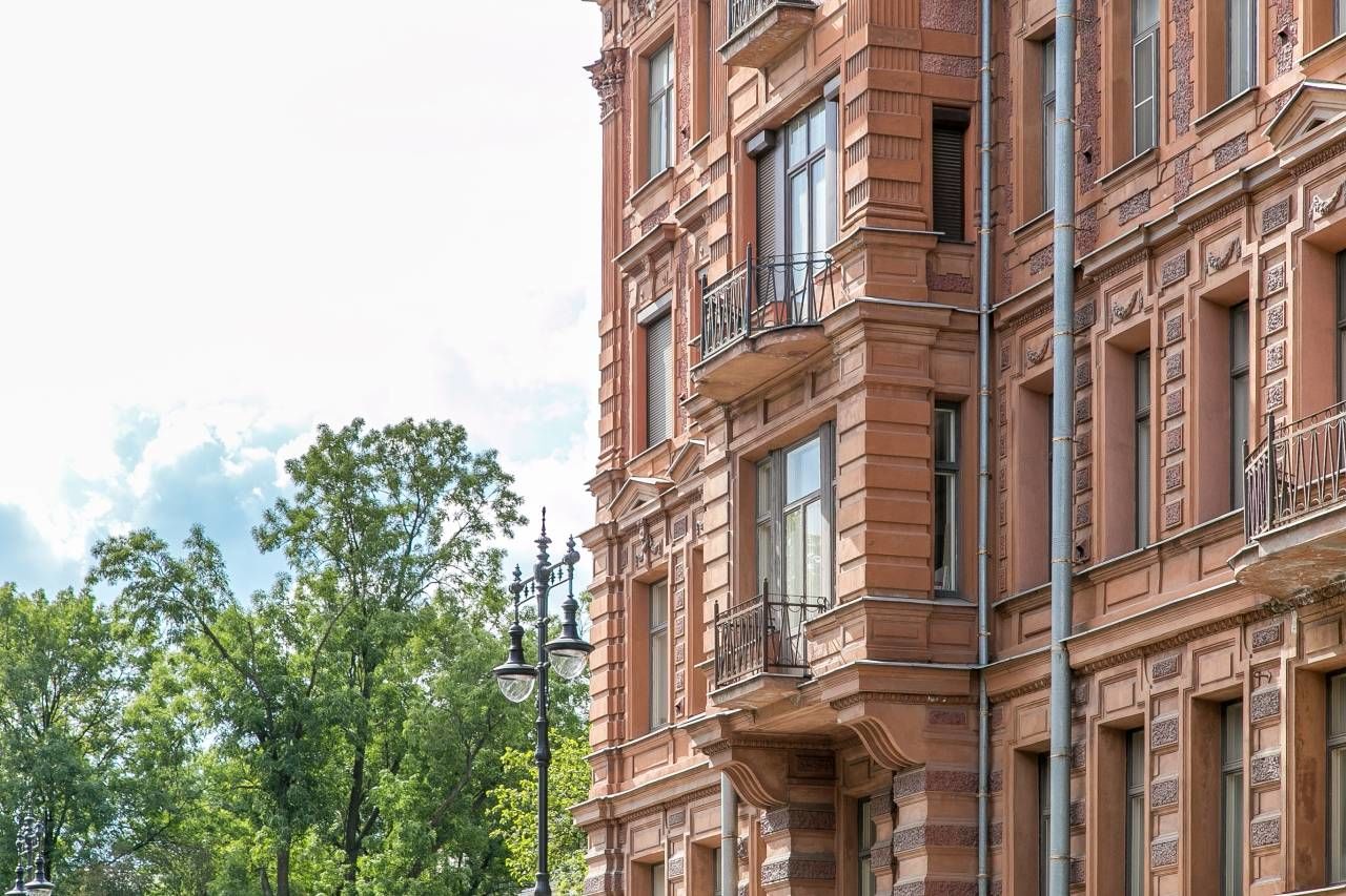 Эркеры и балконы на фасаде Продажа квартиры 106м² 'Маяковского, 14' Маяковского ул., 14 Эркеры и балконы на фасаде Продажа квартиры 106м² 'Маяковского, 14' Маяковского ул., 14